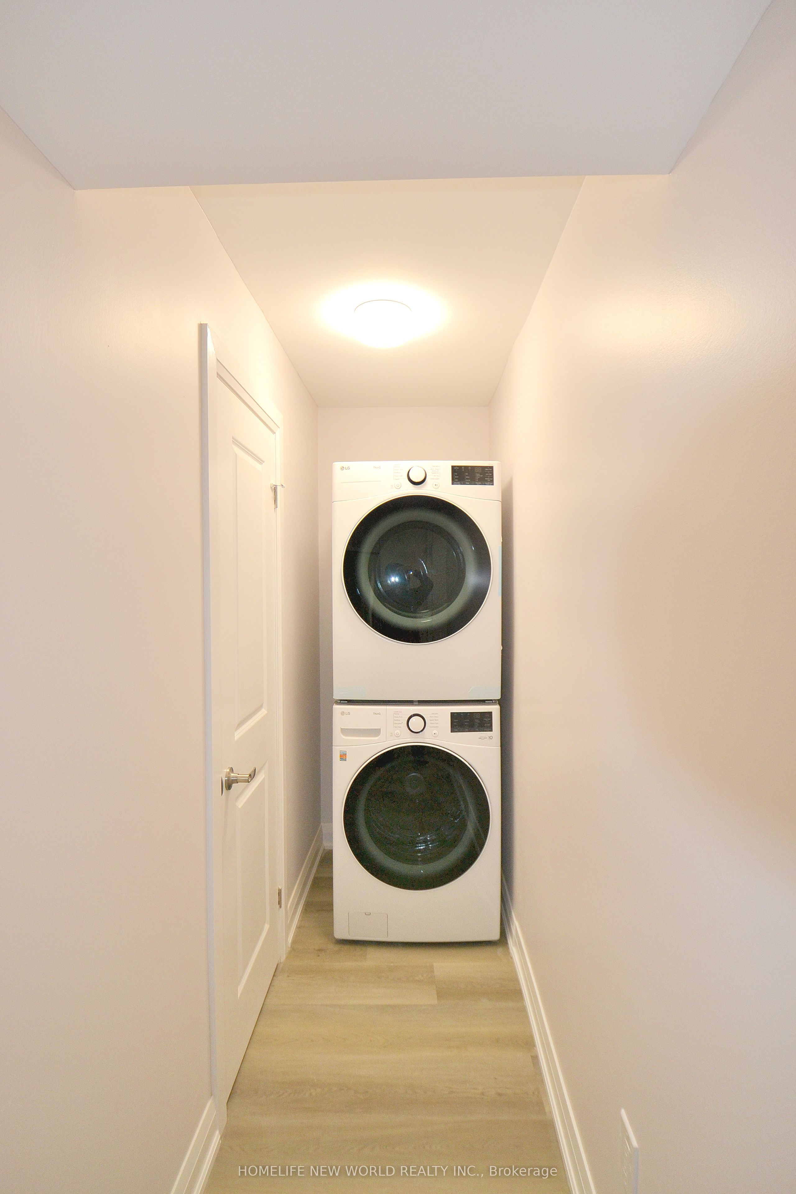 #lower - 27 Nightingale Street Property Photo 14