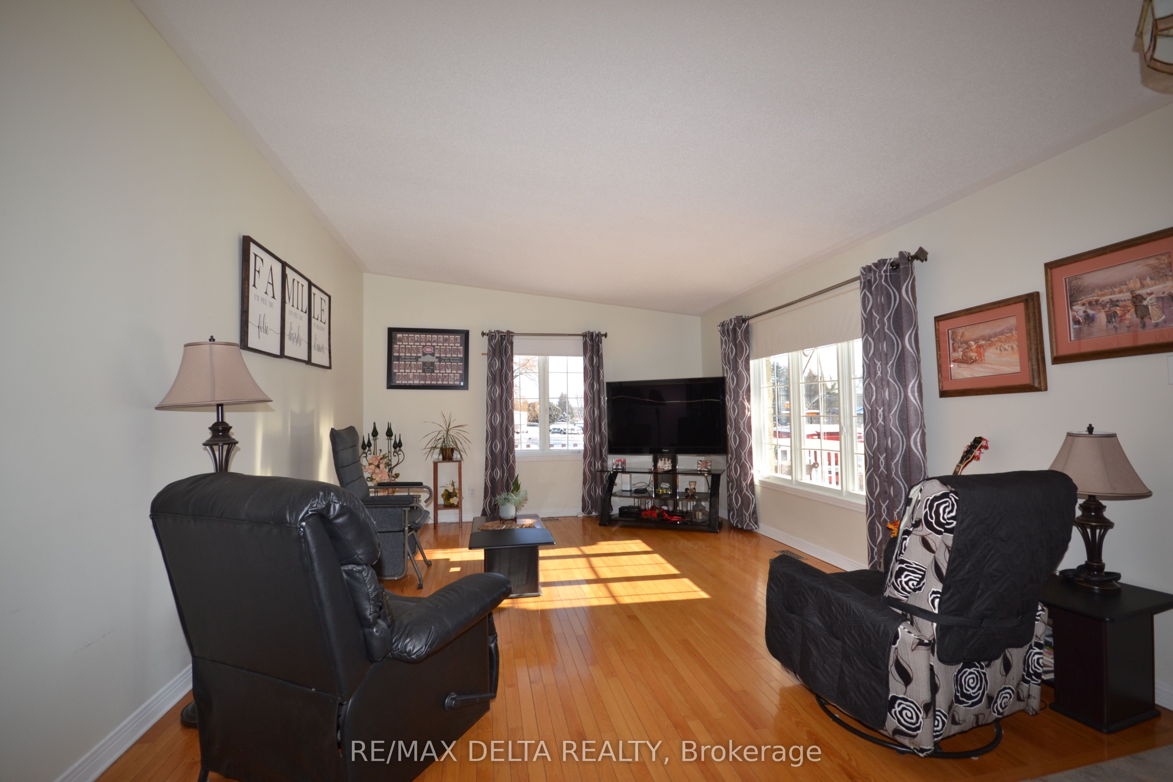 8254 County Road 17 Road Property Photo 2