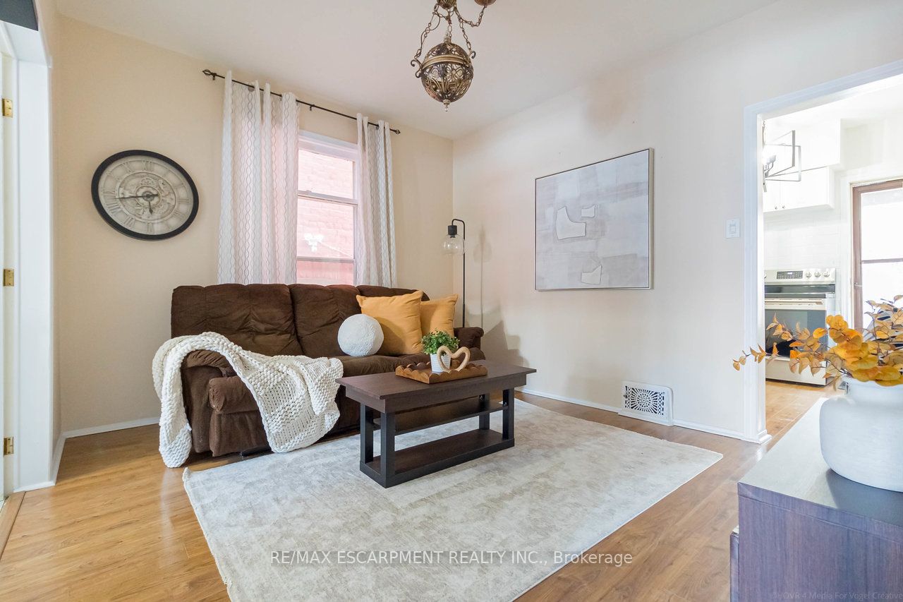 24 Fife Street Property Photo 6