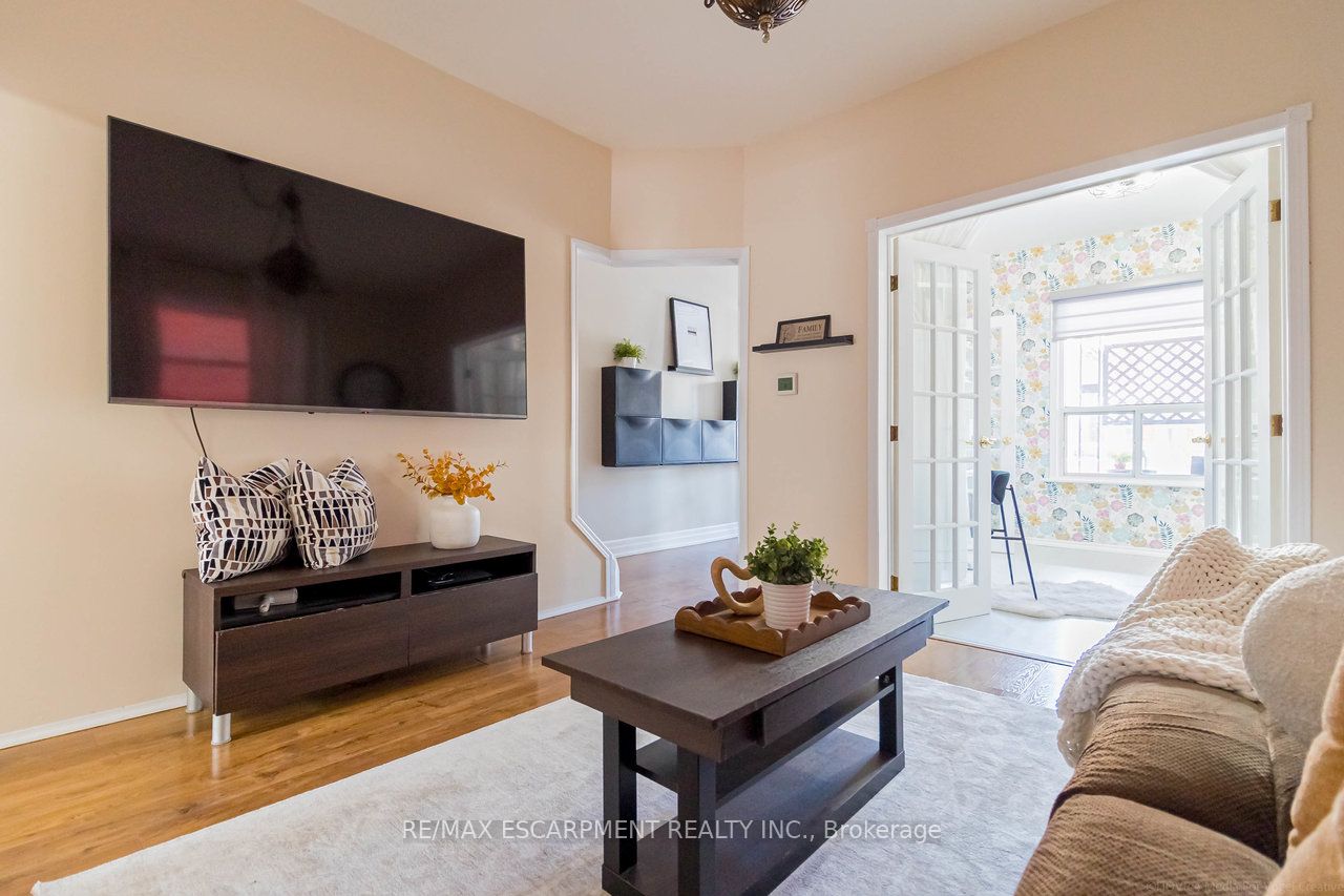 24 Fife Street Property Photo 8