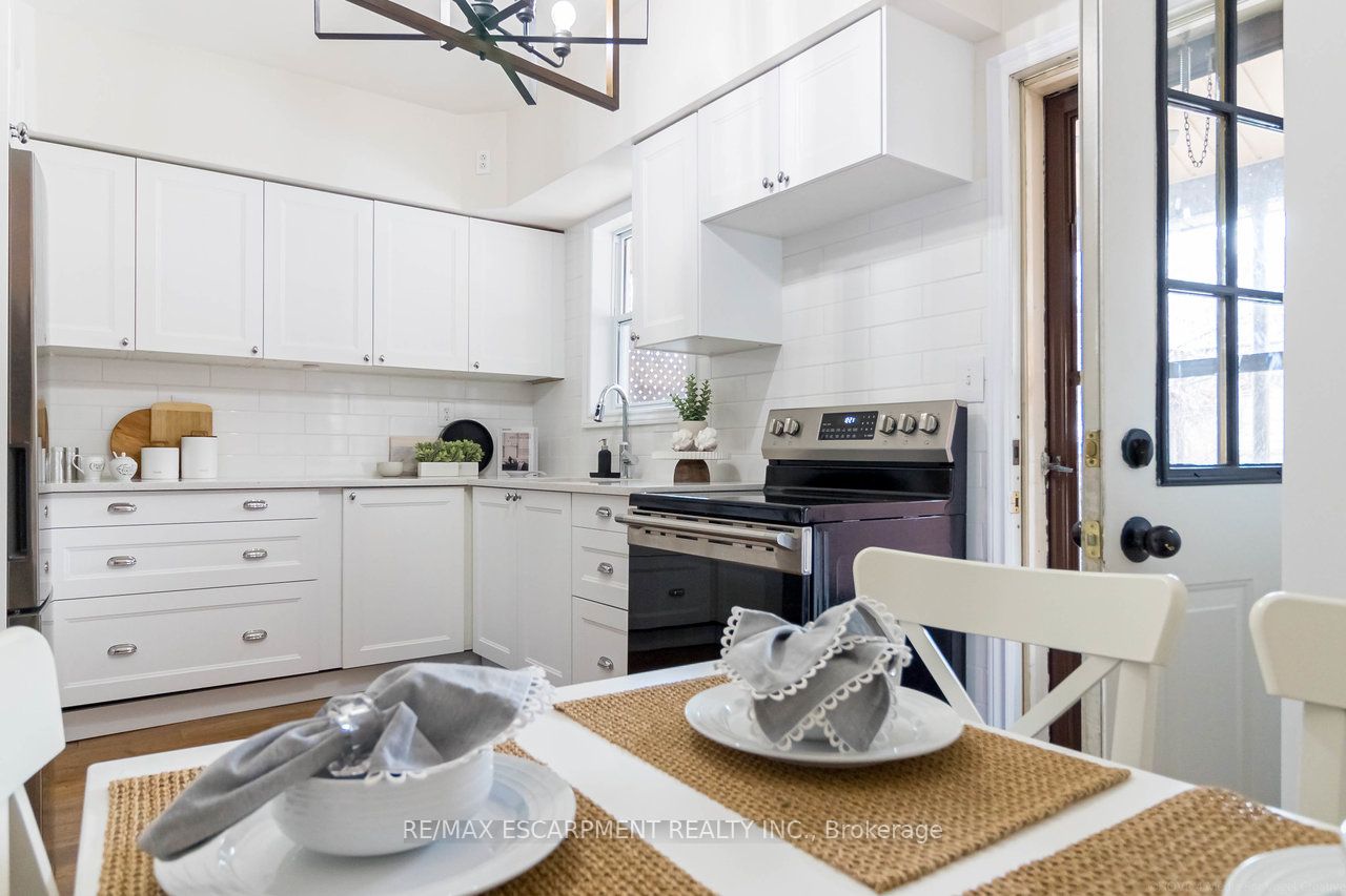 24 Fife Street Property Photo 13