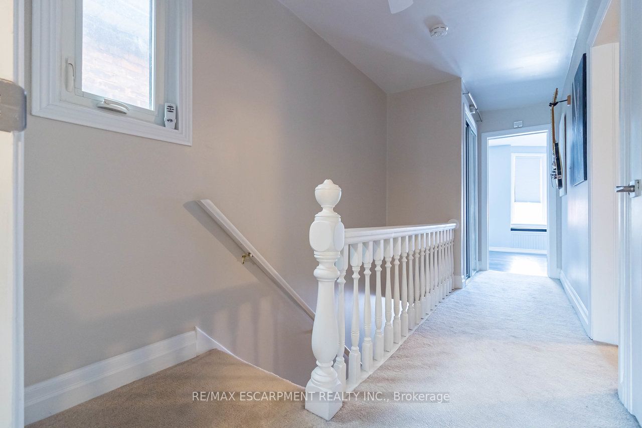 24 Fife Street Property Photo 16