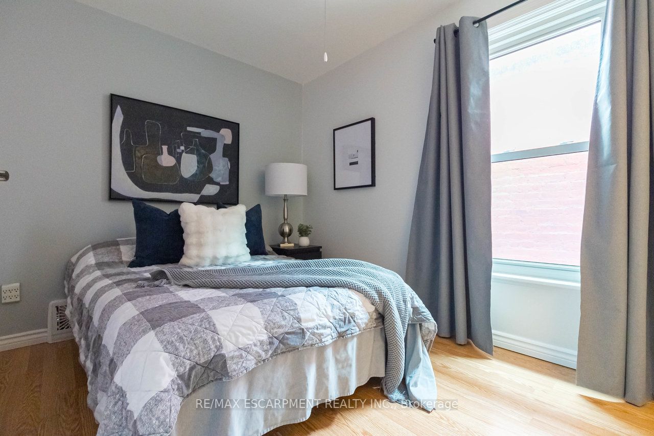 24 Fife Street Property Photo 26