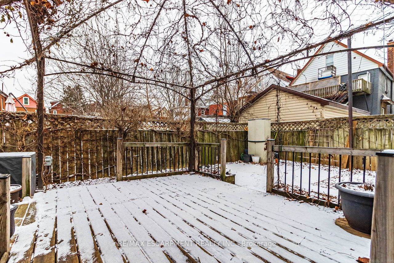 24 Fife Street Property Photo 33