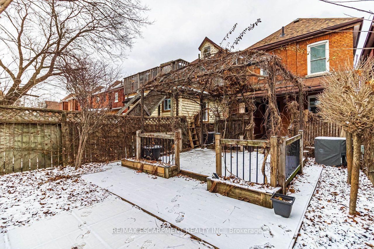 24 Fife Street Property Photo 34