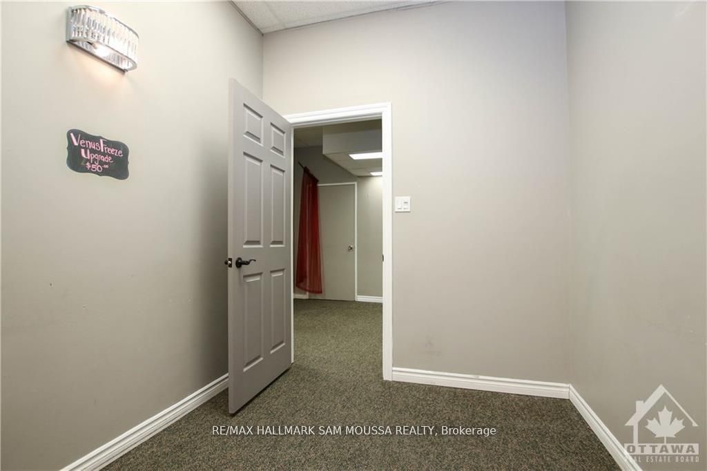 2586 Innes Rd Property Photo 6
