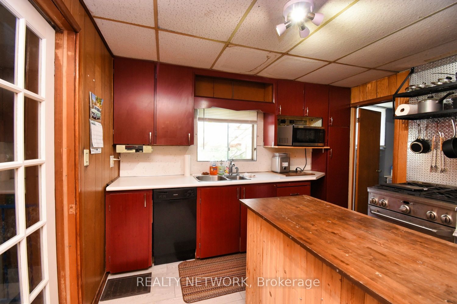 17 Craigroyston Road Property Photo 11