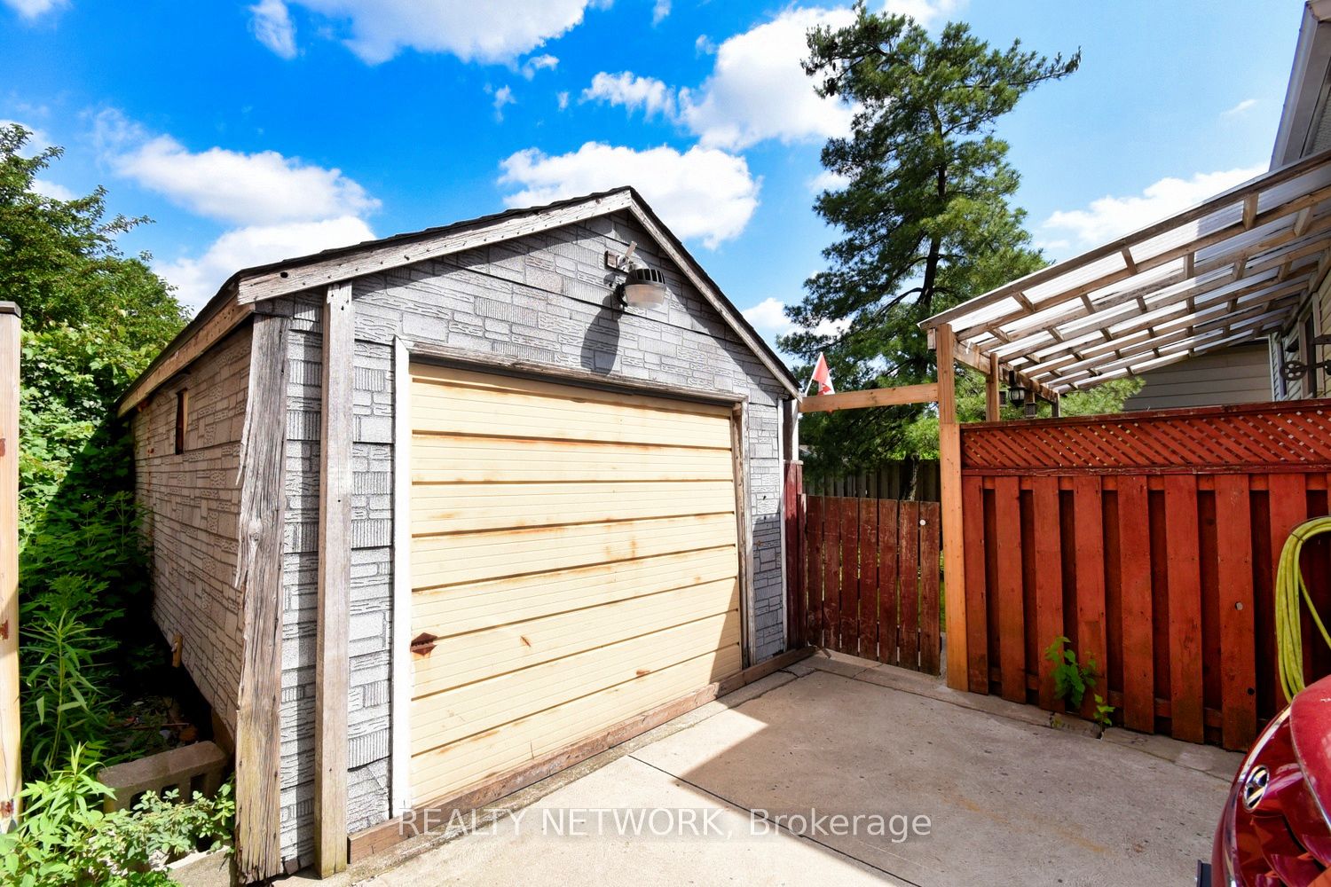 17 Craigroyston Road Property Photo 24