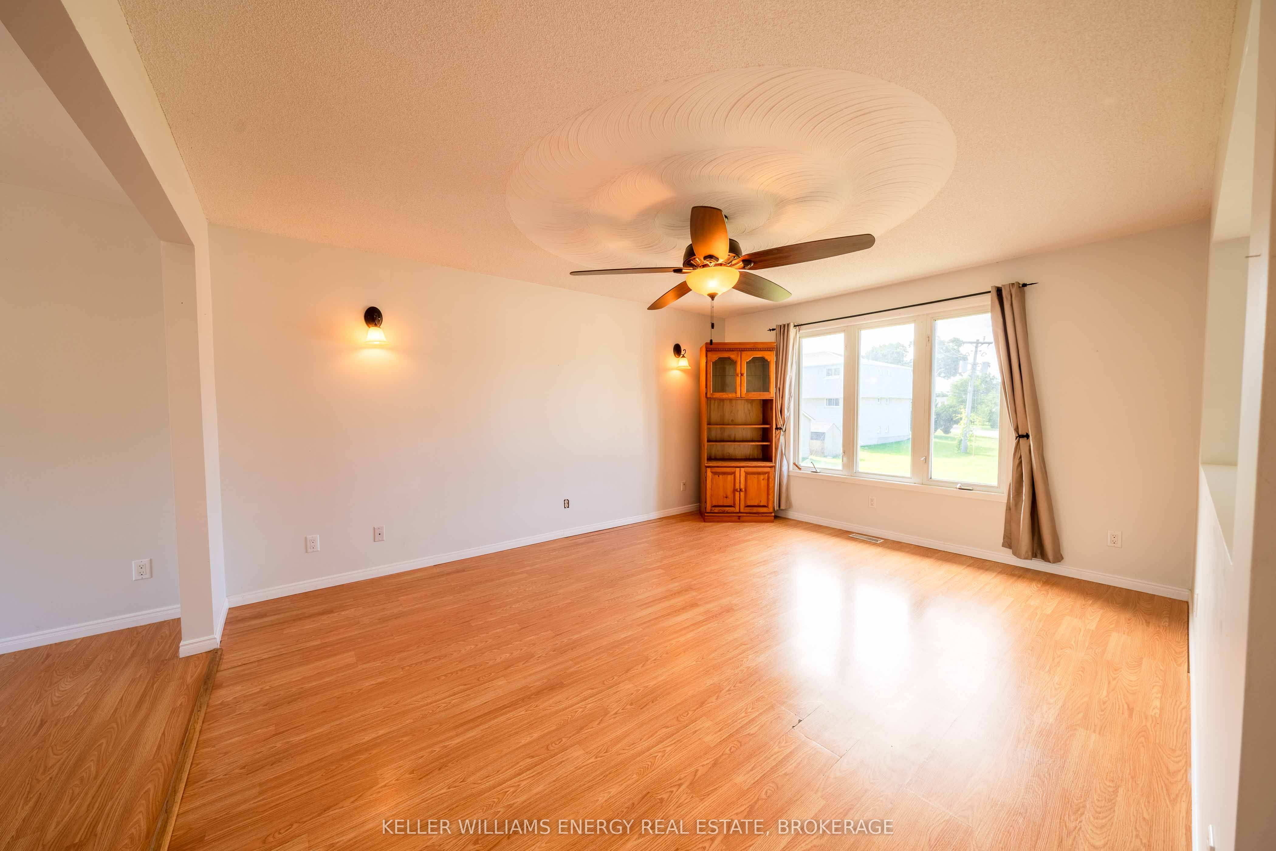 12699 Loyalist Parkway Property Photo 13