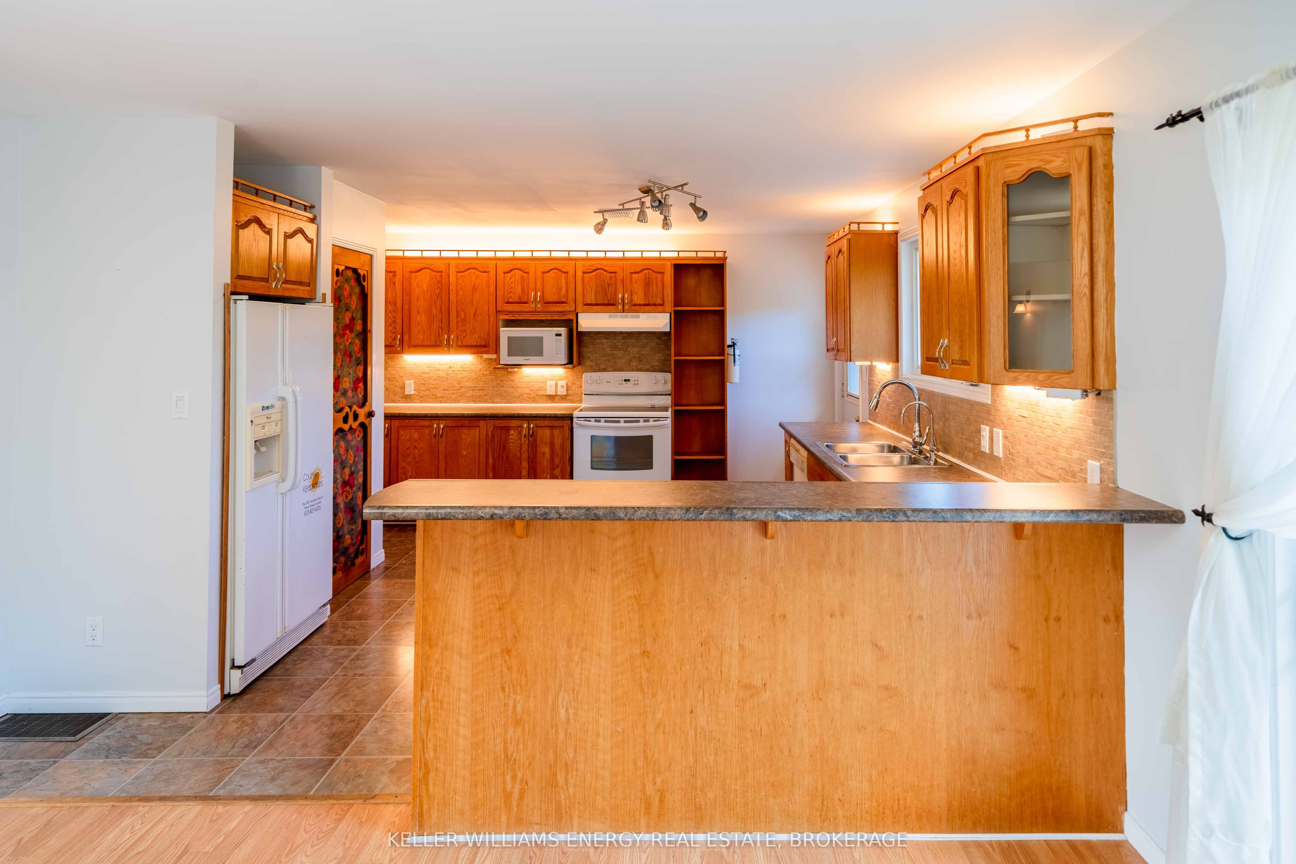 12699 Loyalist Parkway Property Photo 18