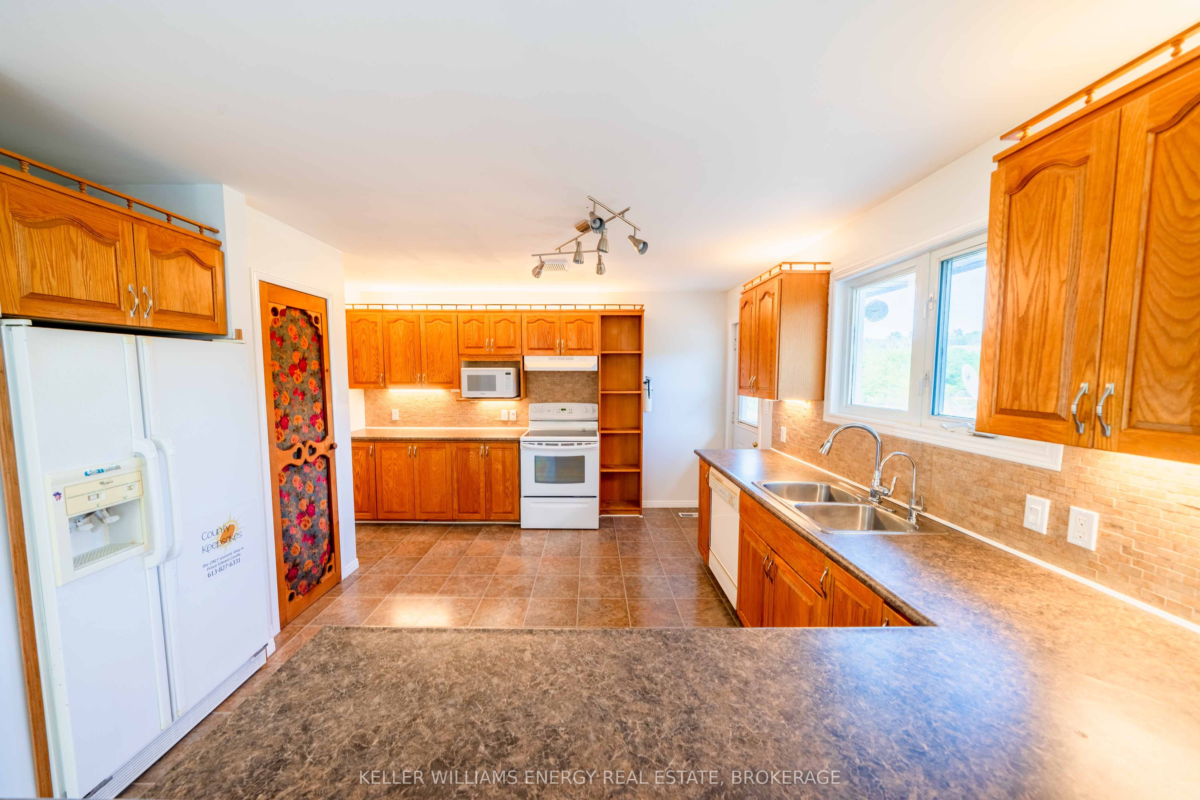 12699 Loyalist Parkway Property Photo 19
