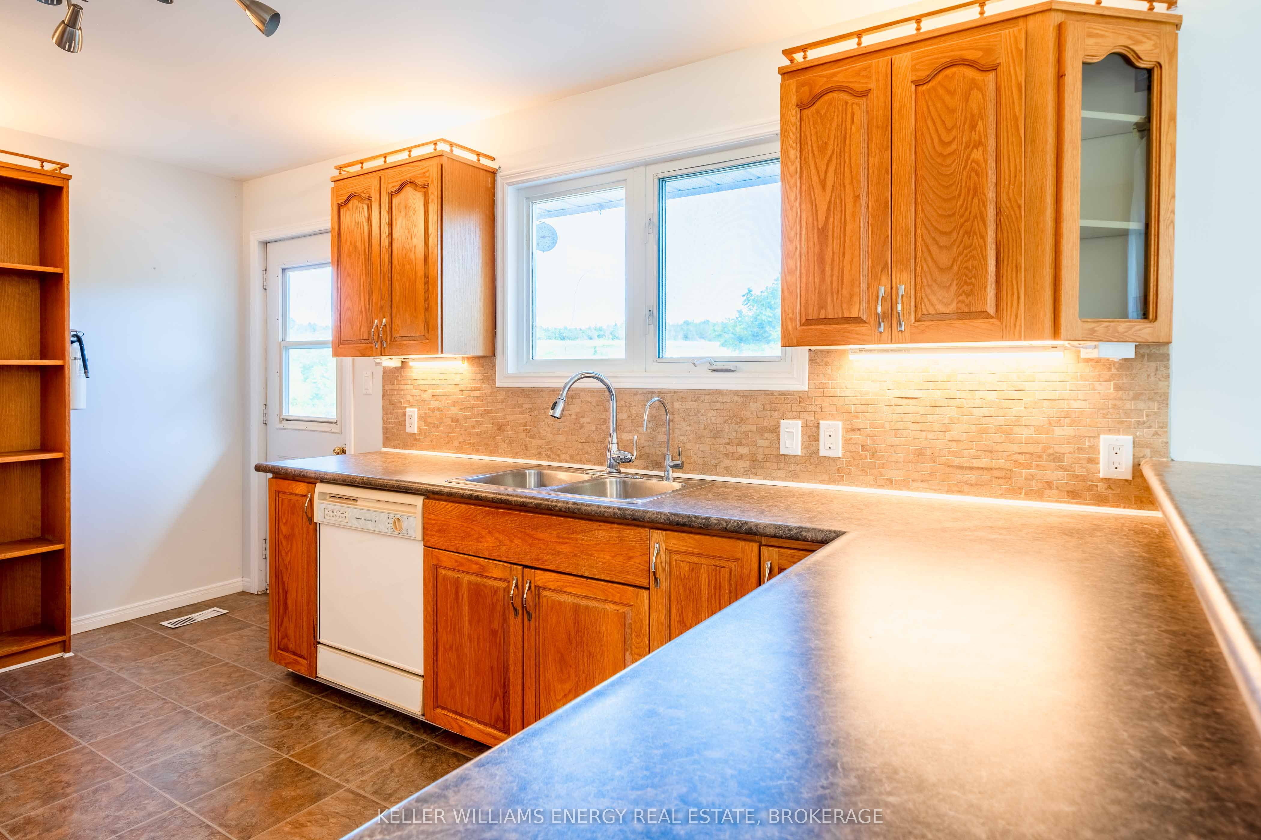 12699 Loyalist Parkway Property Photo 21