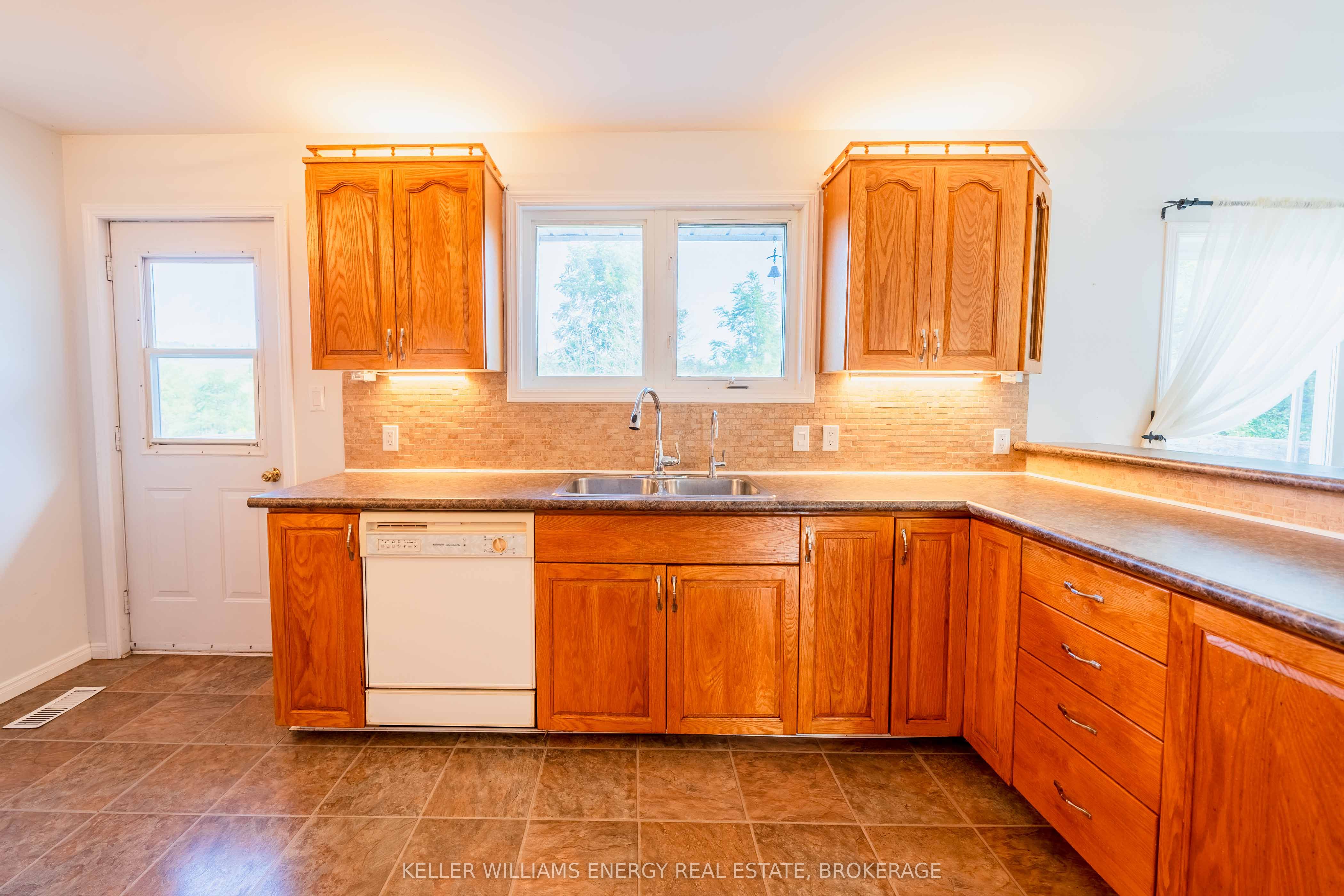 12699 Loyalist Parkway Property Photo 22