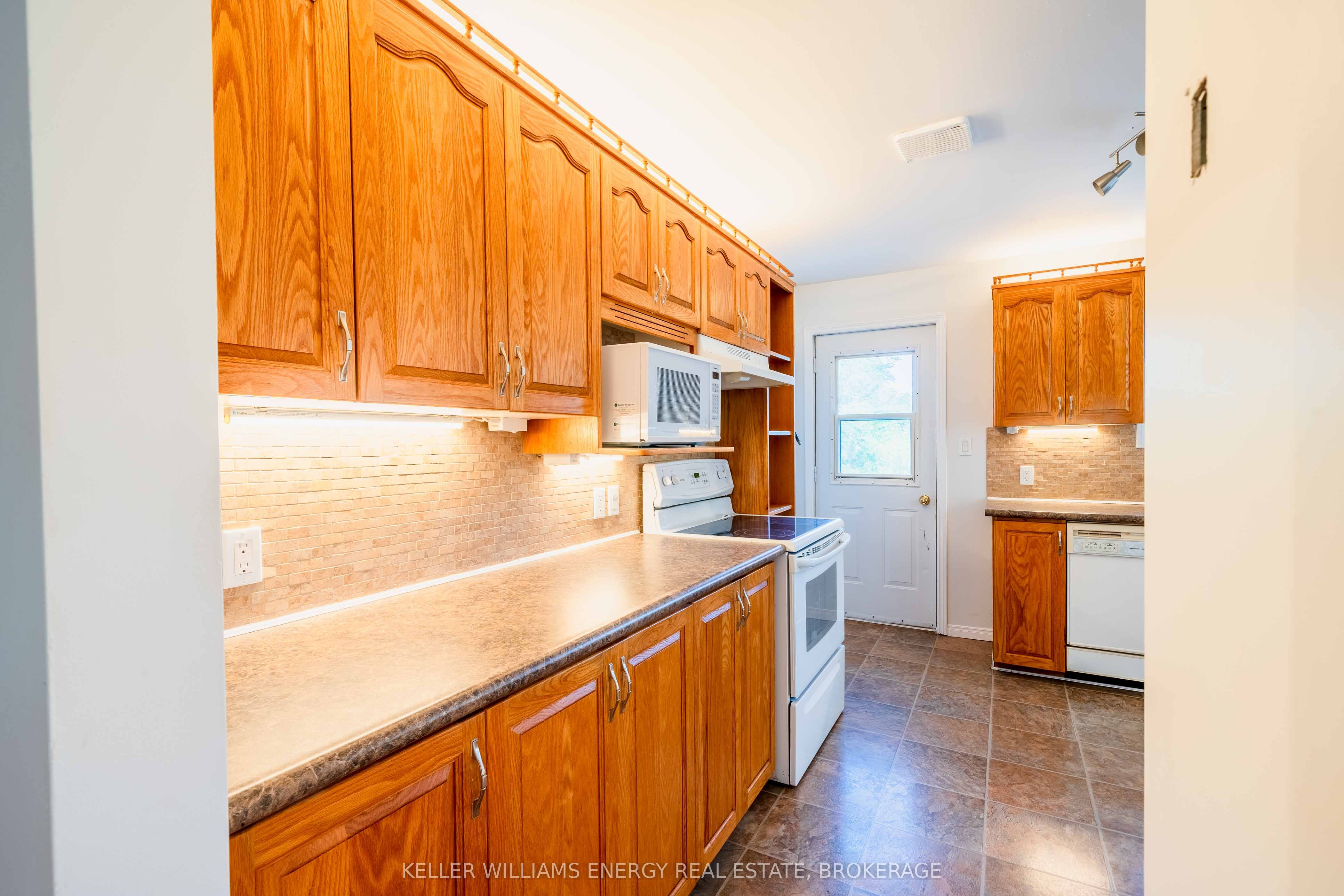 12699 Loyalist Parkway Property Photo 24