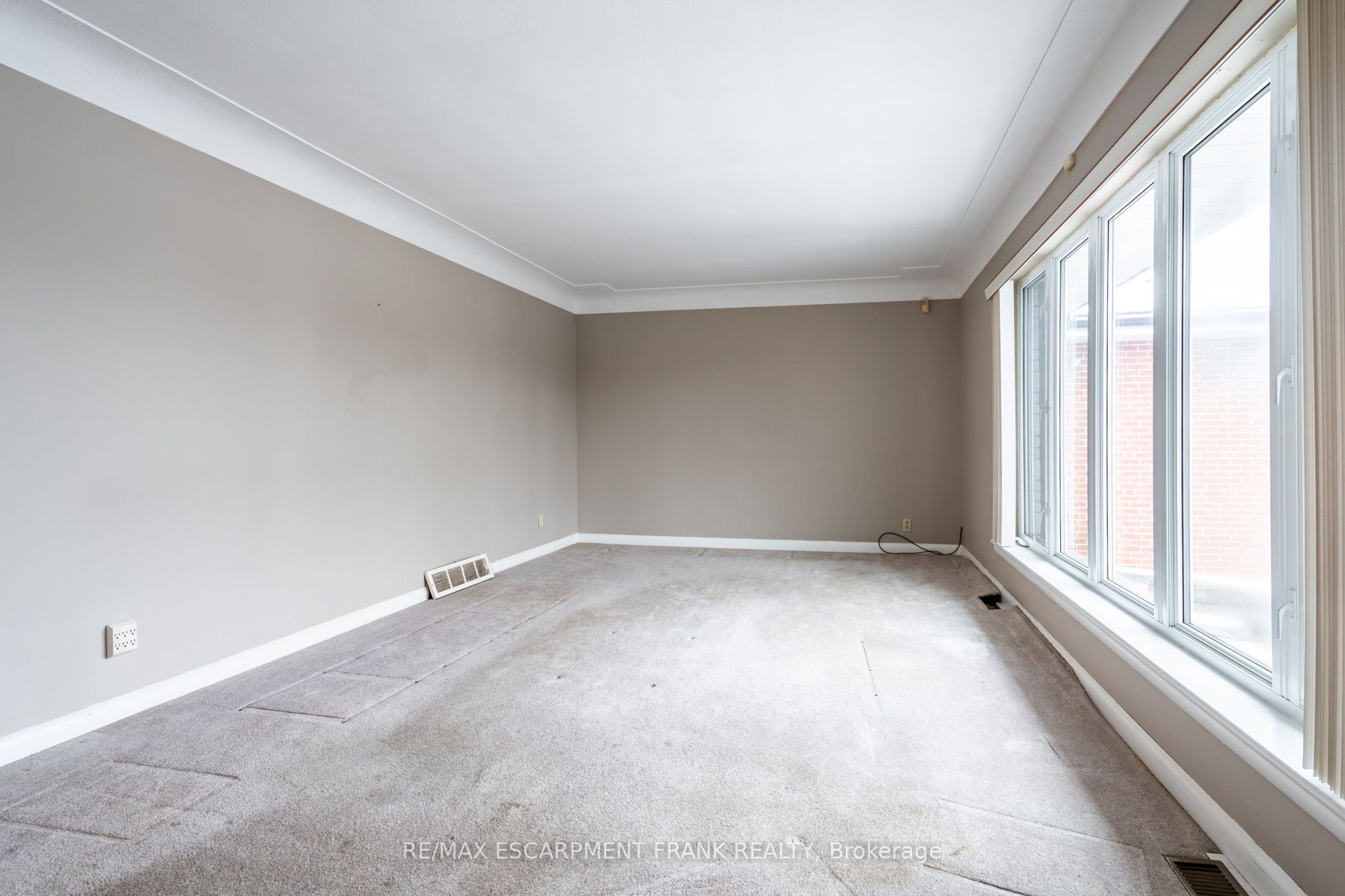 209 Nash Road Property Photo 6