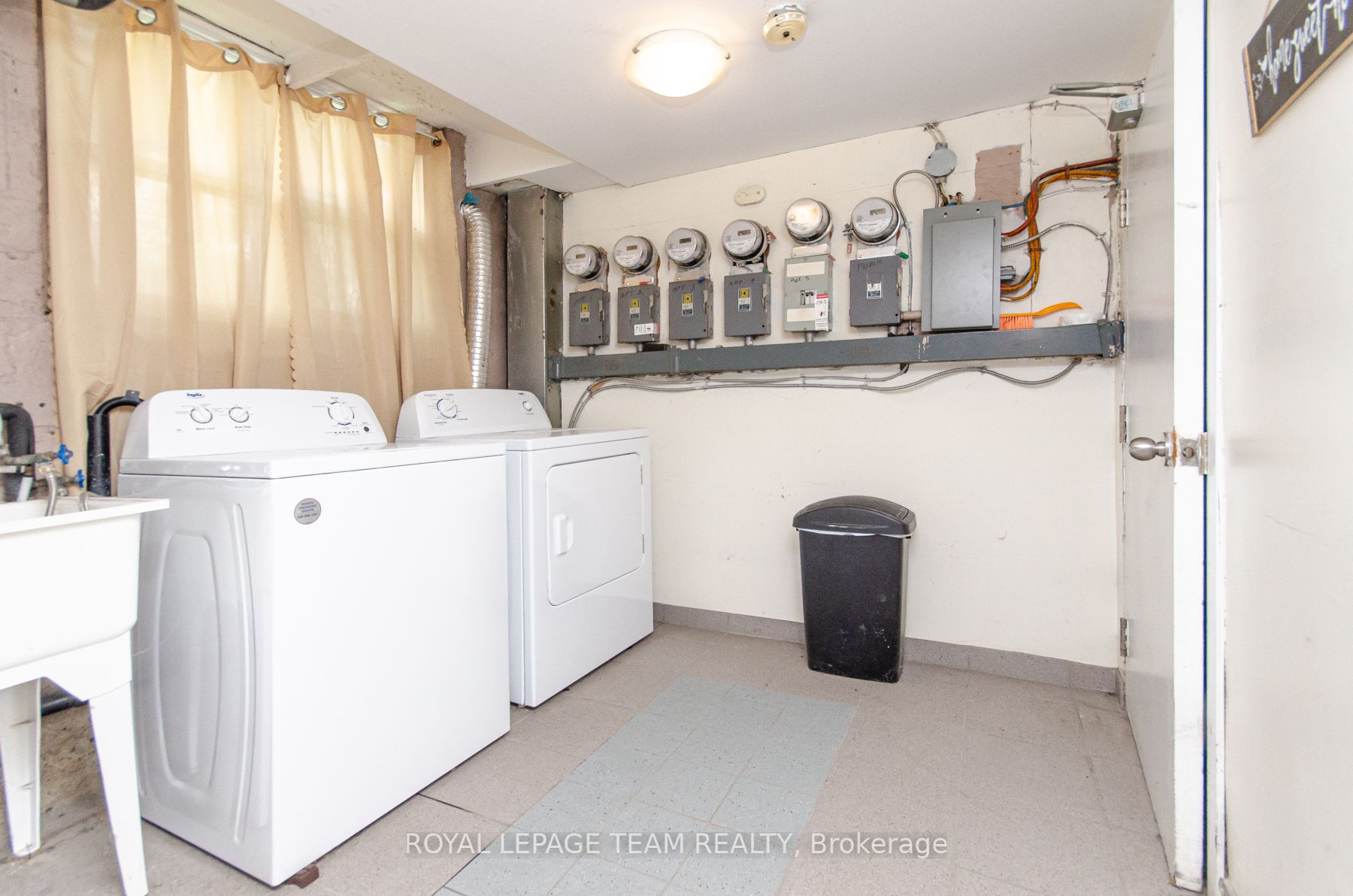 30 Windsor Avenue Property Photo 6