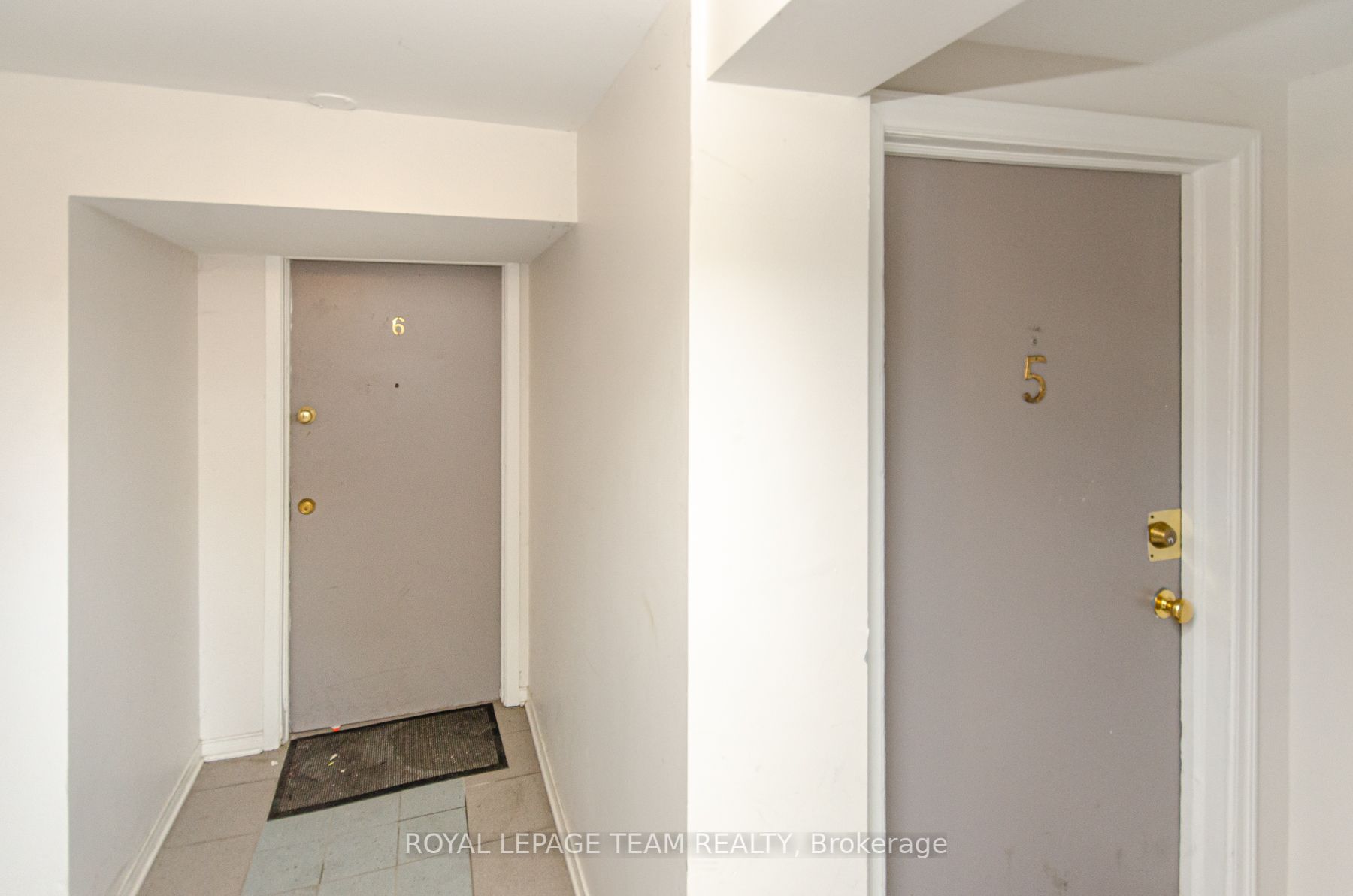30 Windsor Avenue Property Photo 10