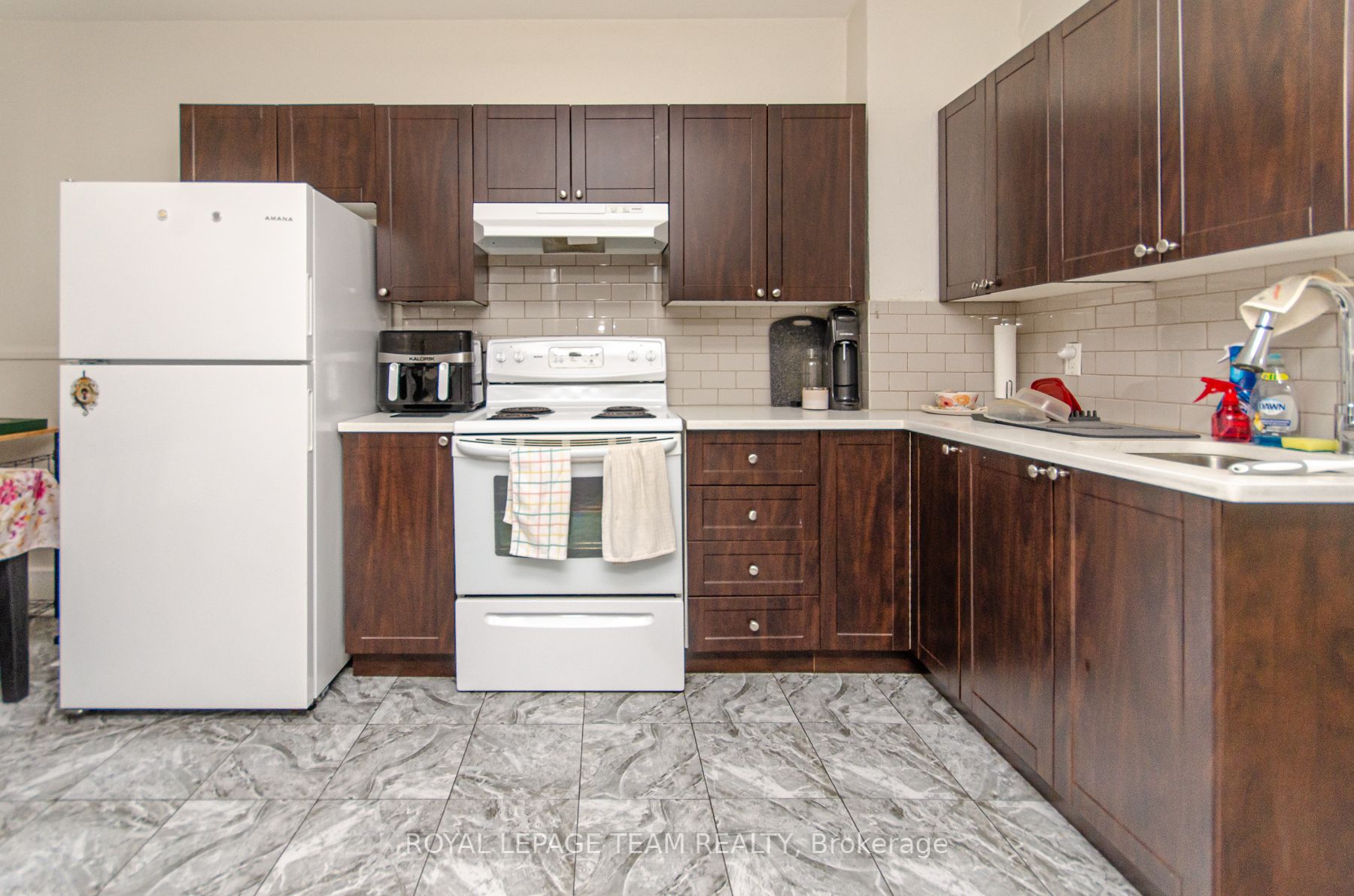 30 Windsor Avenue Property Photo 14