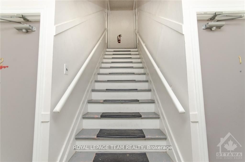 30 Windsor Avenue Property Photo 24