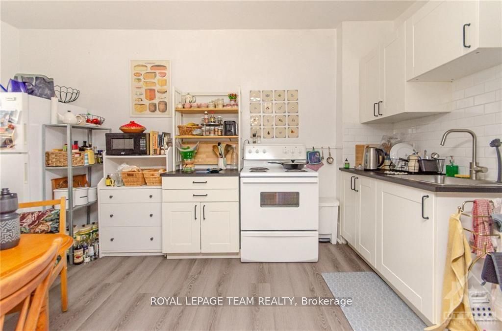 30 Windsor Avenue Property Photo 28