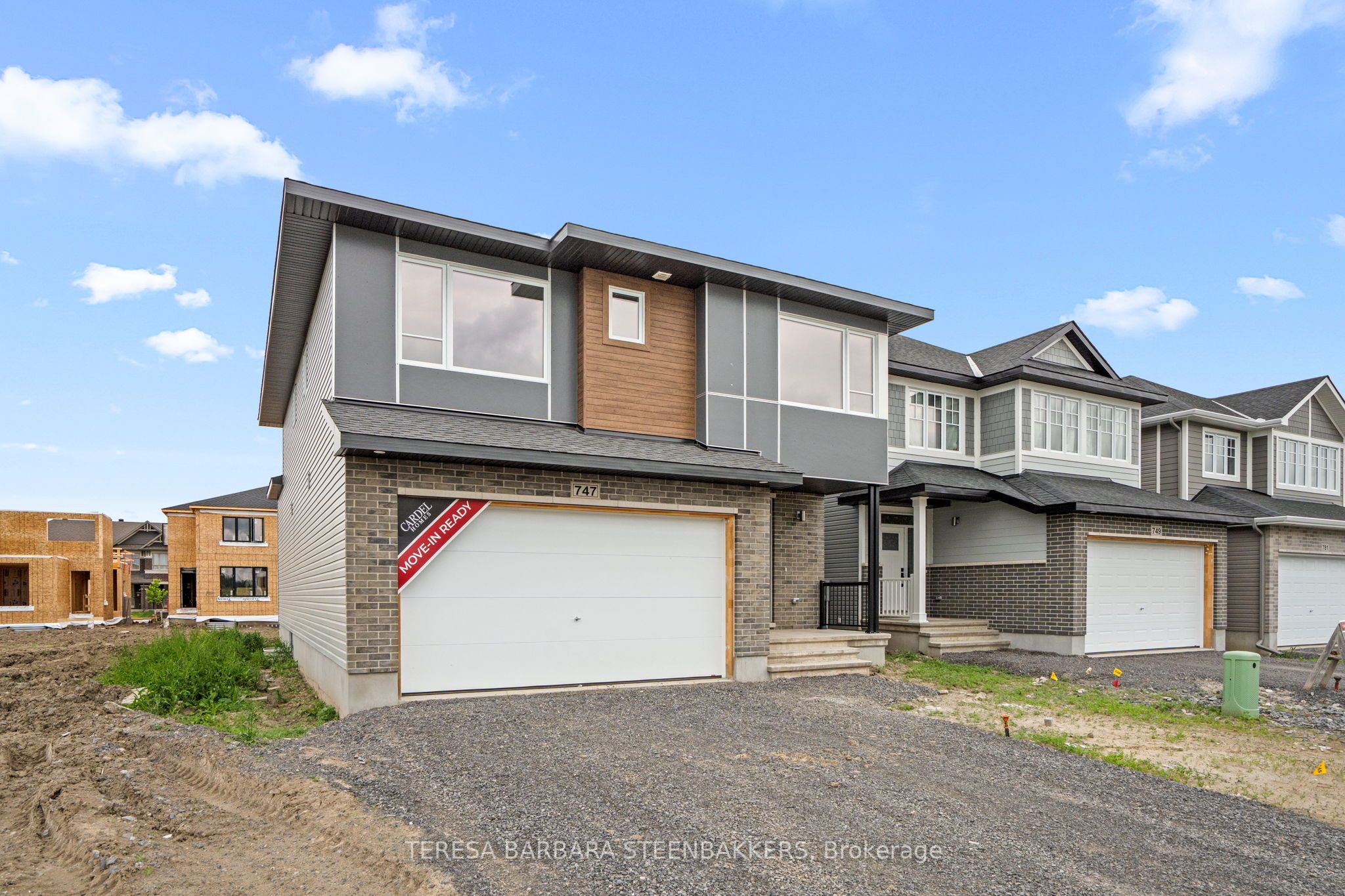 747 Kenny Gordon Avenue W Property Photo 3