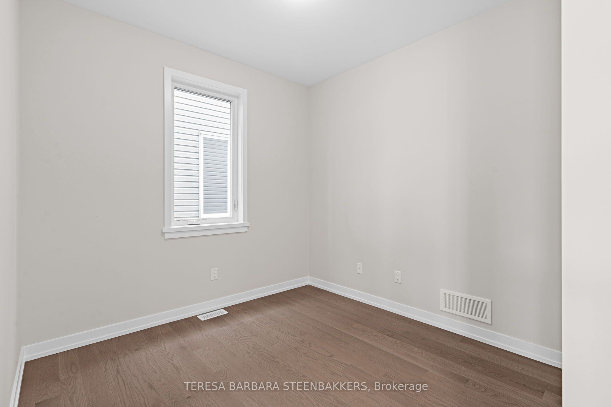 747 Kenny Gordon Avenue W Property Photo 10
