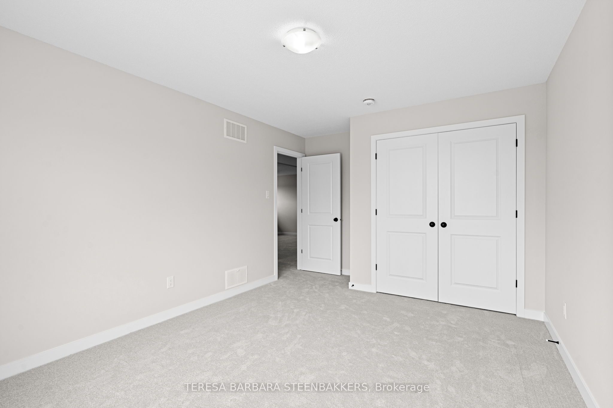 747 Kenny Gordon Avenue W Property Photo 23