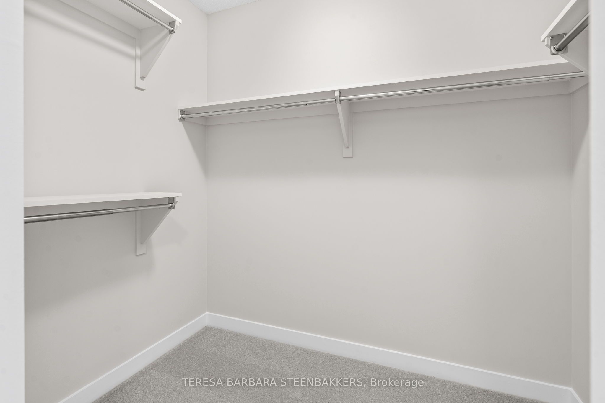 747 Kenny Gordon Avenue W Property Photo 31