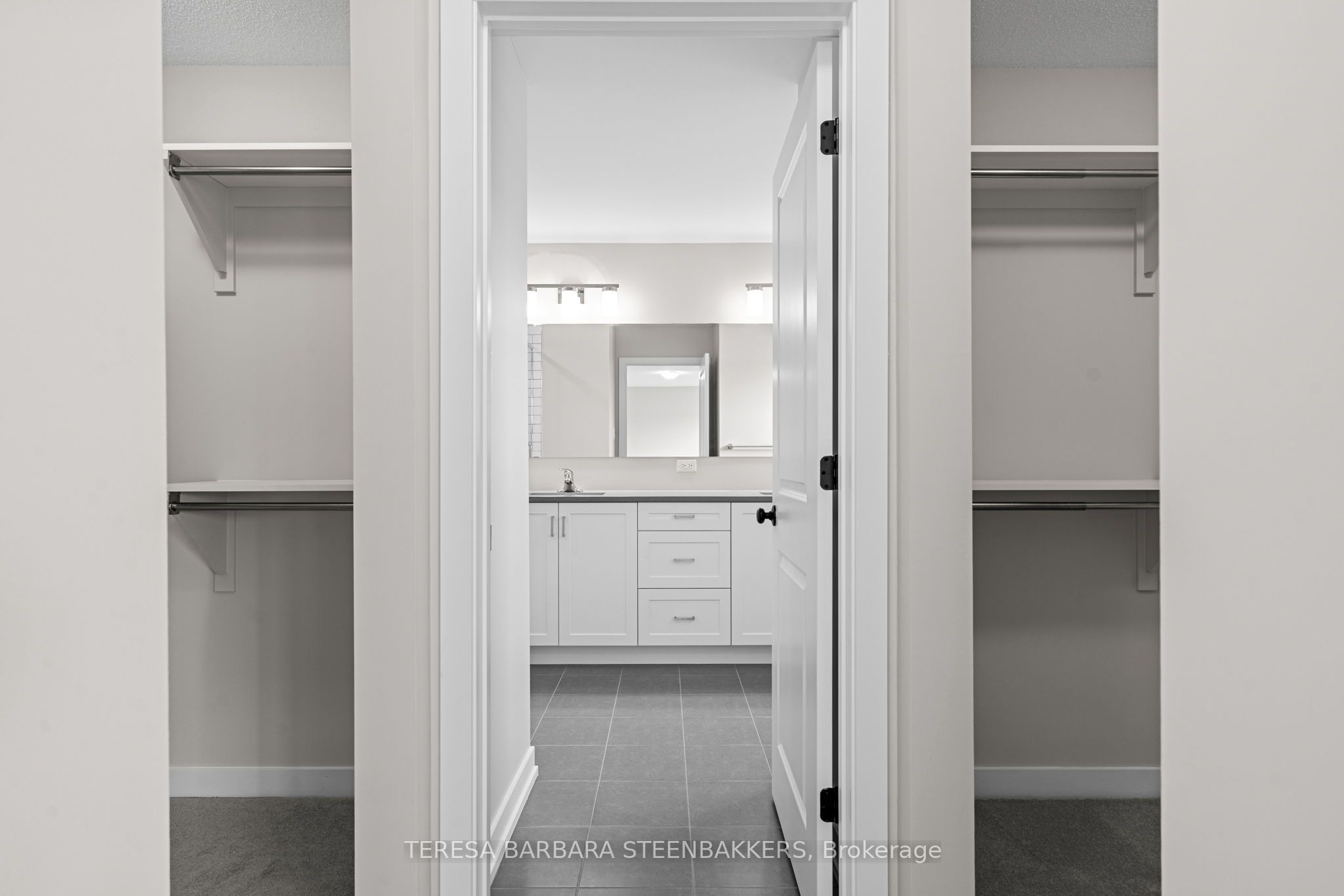 747 Kenny Gordon Avenue W Property Photo 32