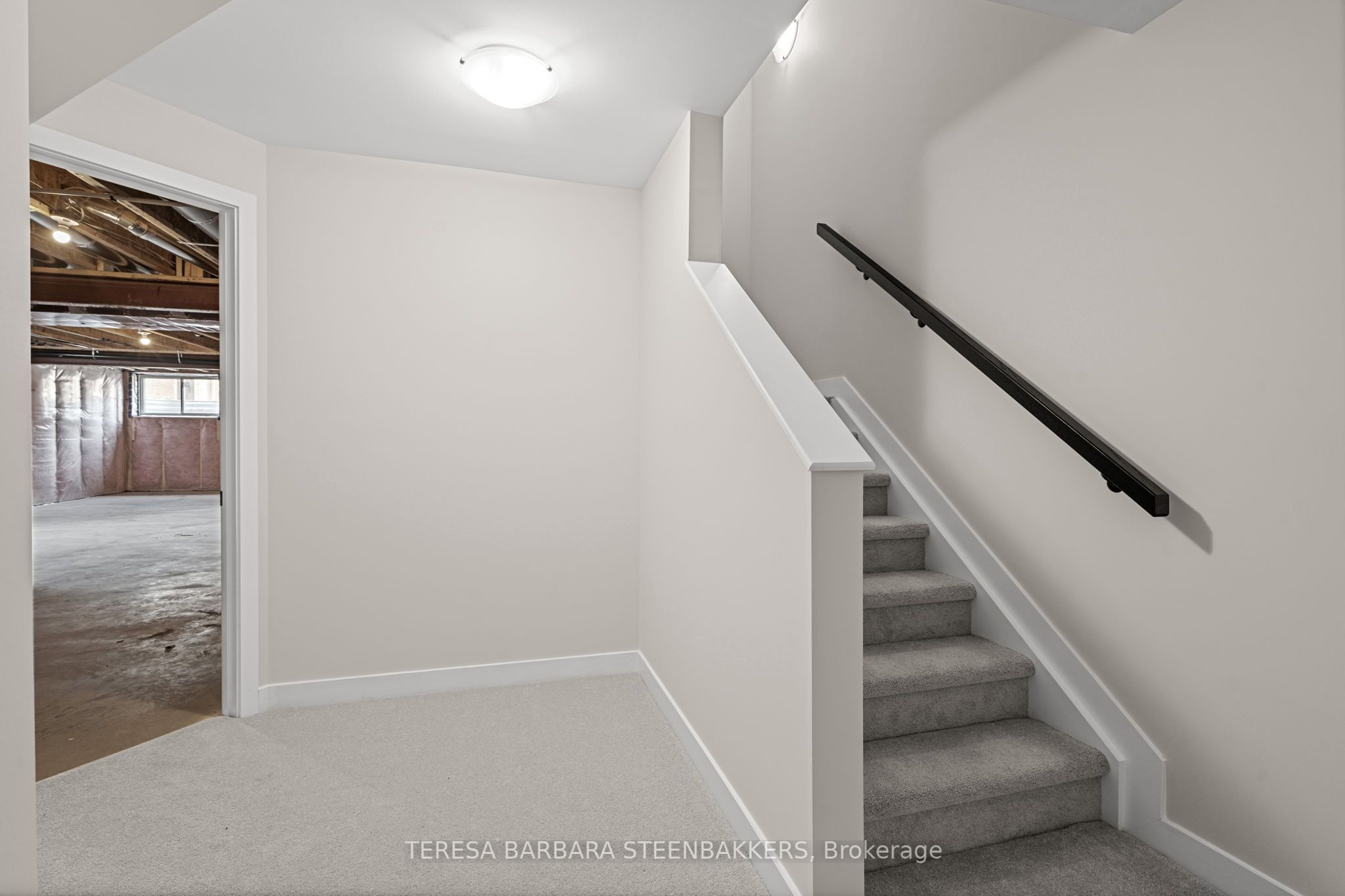 747 Kenny Gordon Avenue W Property Photo 36
