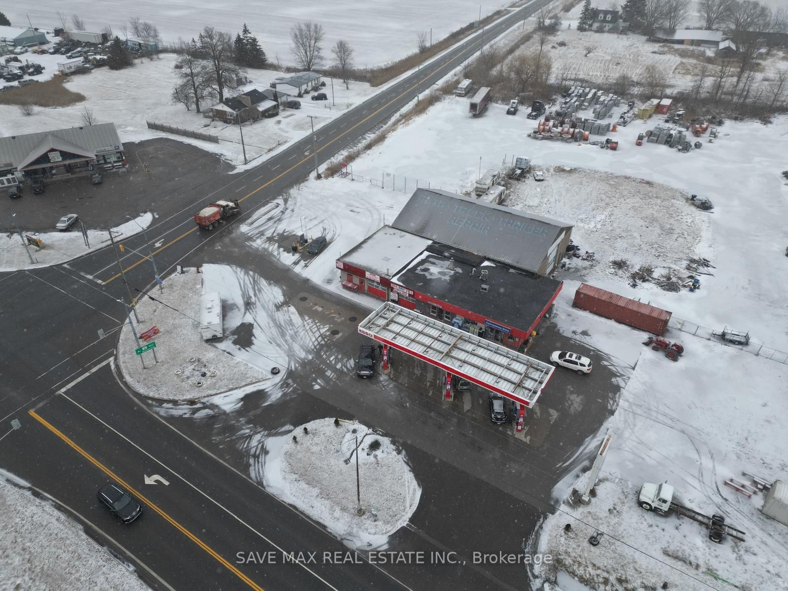 42095 Highway 3 Property Photo 2