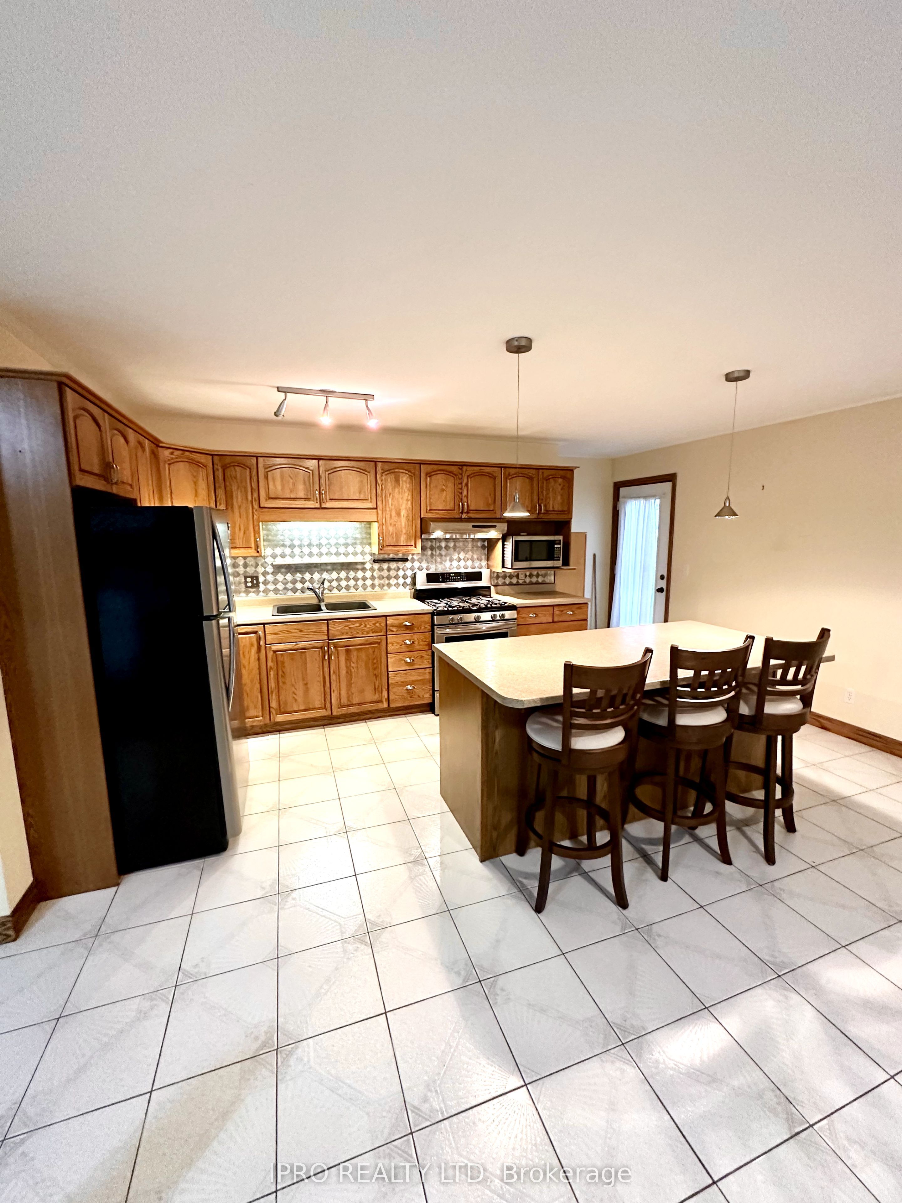 86 Glendale Drive Property Photo 9