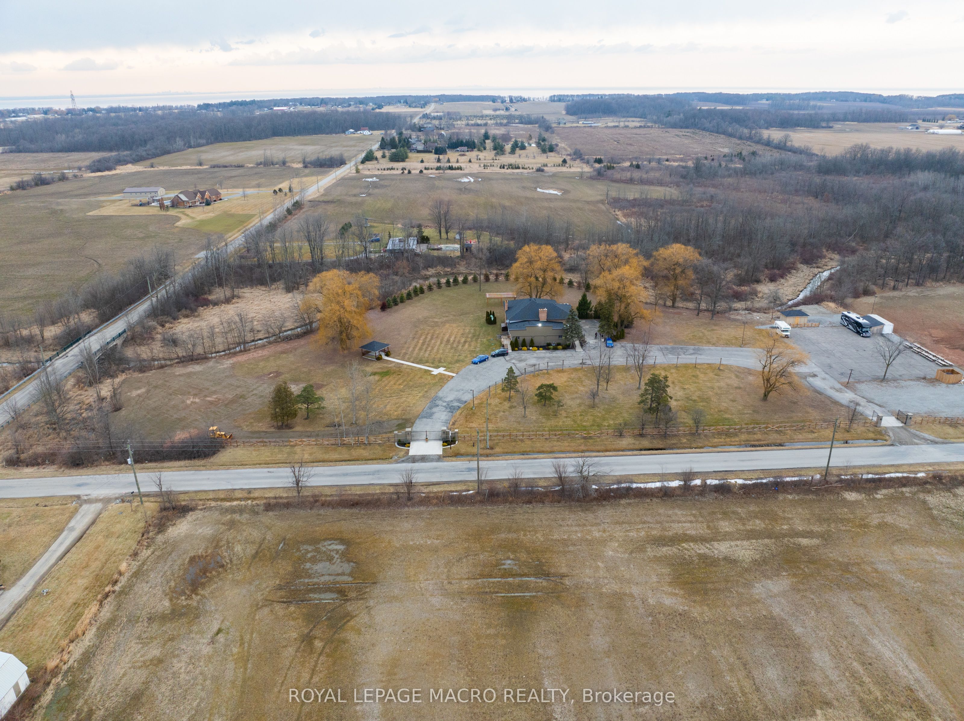 288 Kemp Rd W Property Photo 1