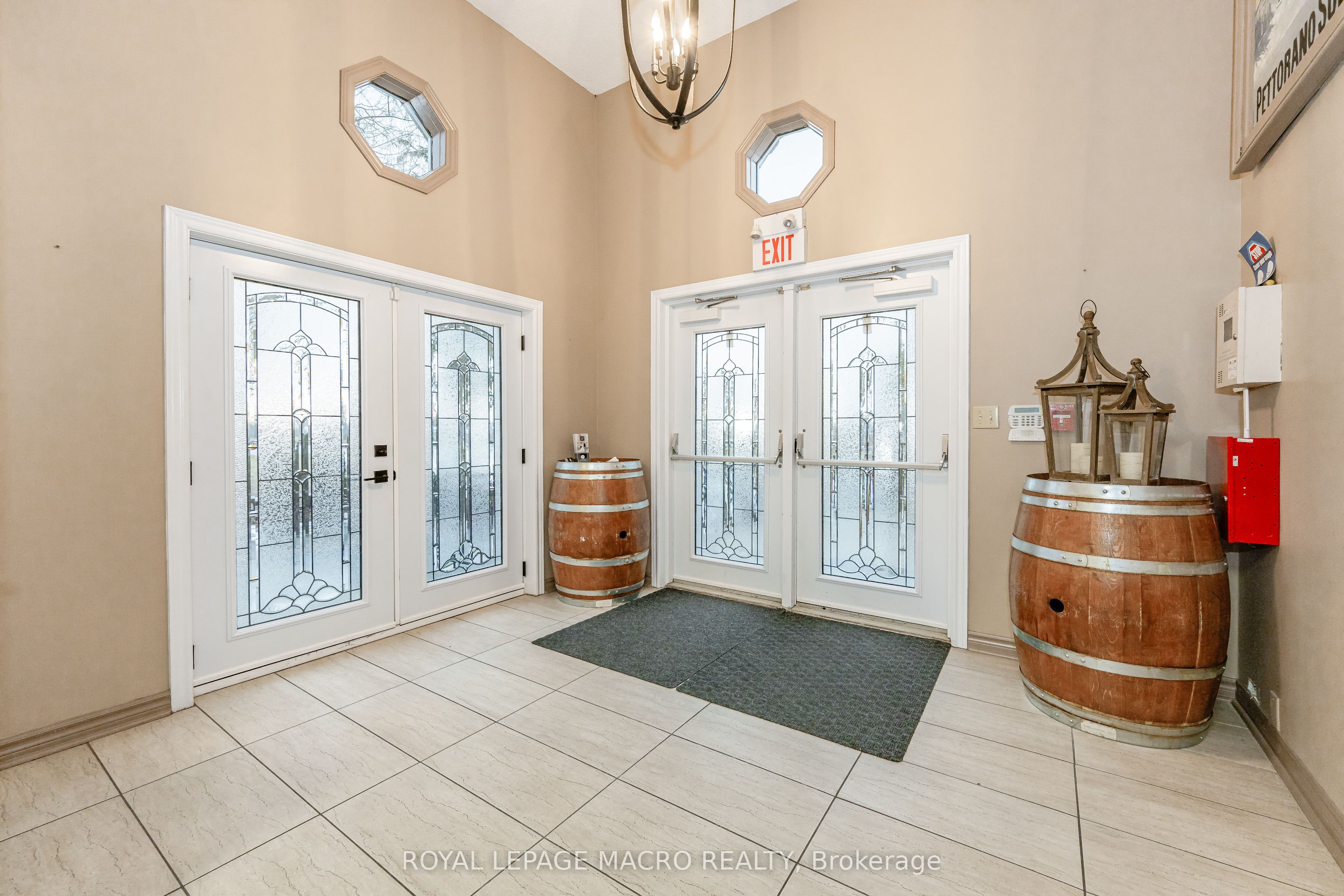 288 Kemp Rd W Property Photo 17