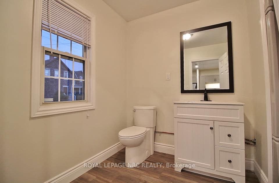 608 King Street Property Photo 6