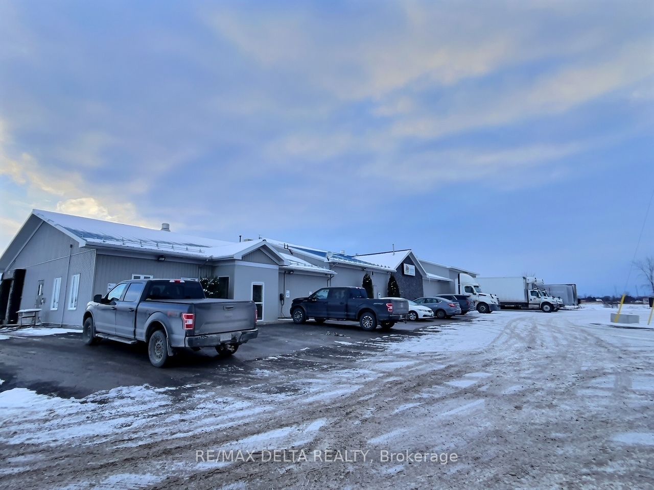 7205 County Rd 17 Road Property Photo