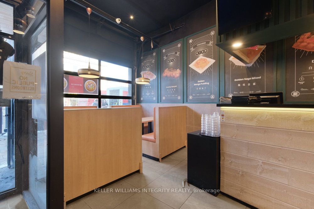 180 Rideau St Property Photo 8