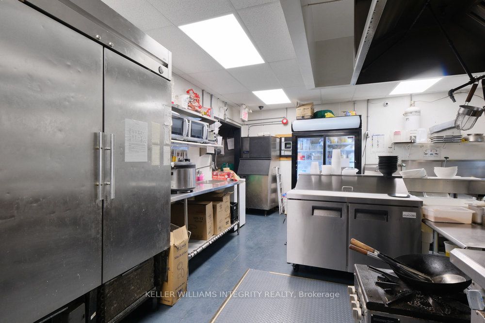 180 Rideau St Property Photo 22