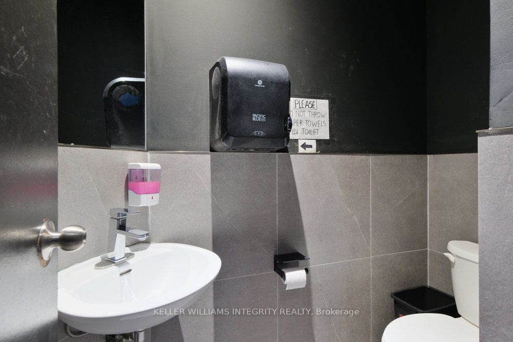 180 Rideau St Property Photo 24