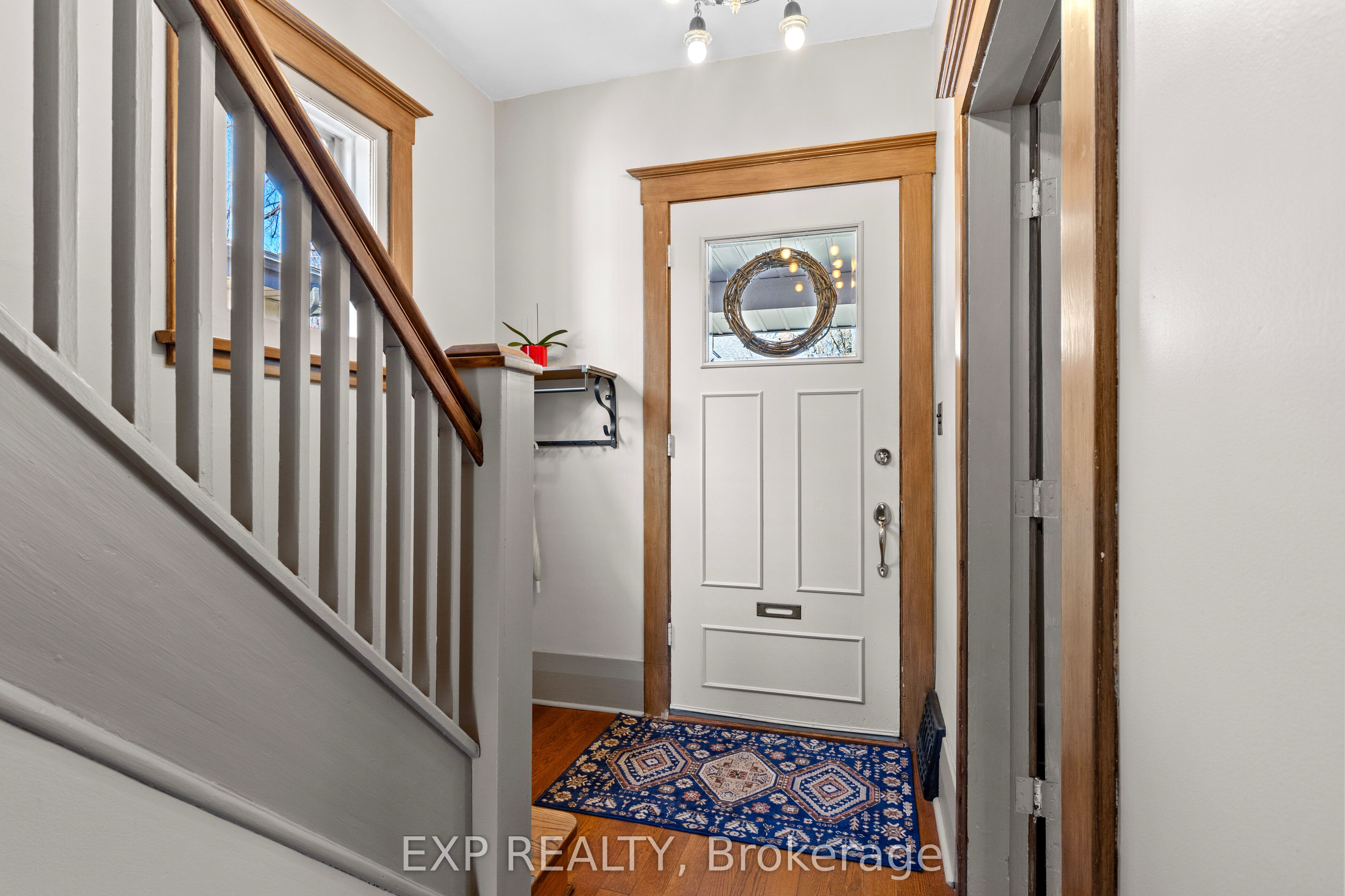 839 Dufferin Avenue Property Photo 4