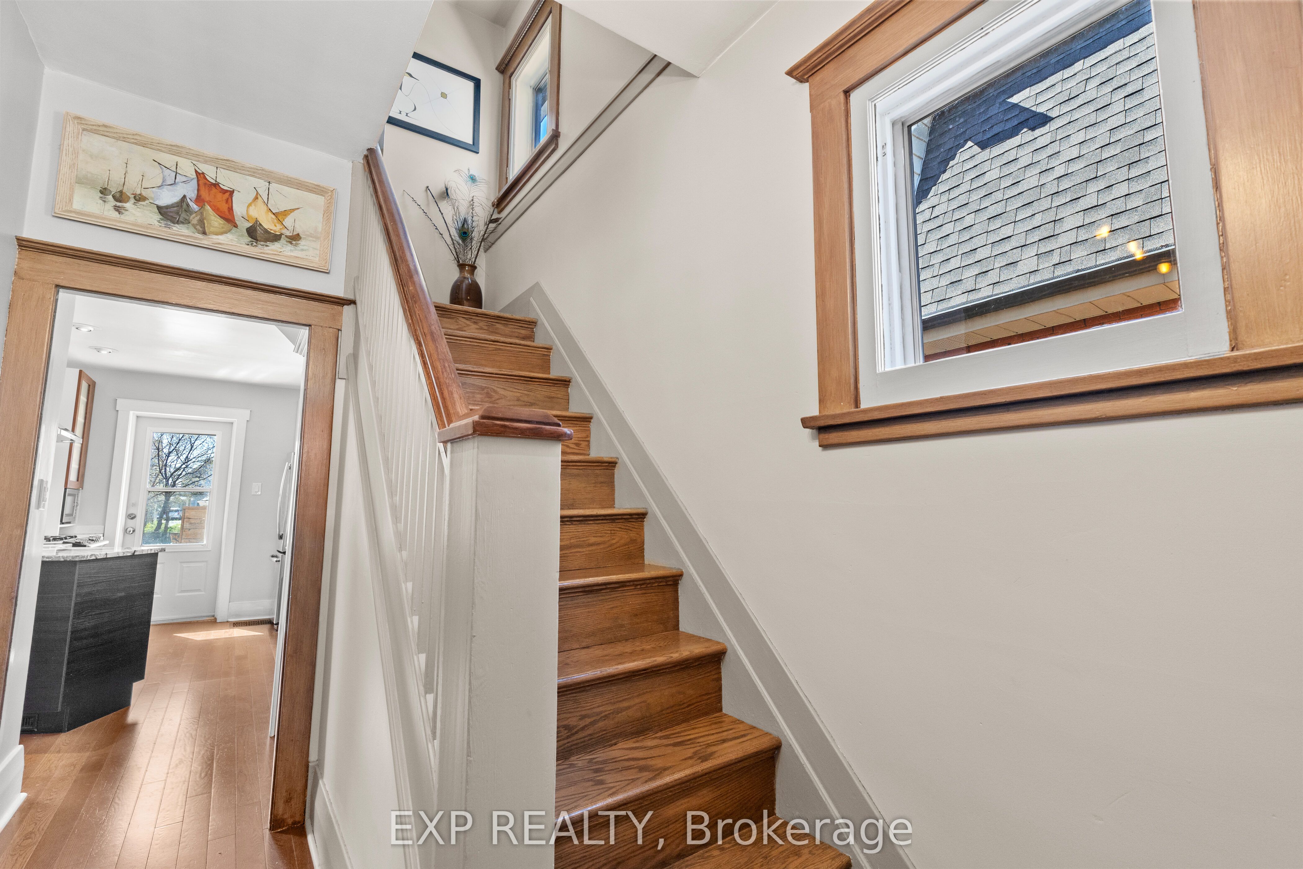 839 Dufferin Avenue Property Photo 17