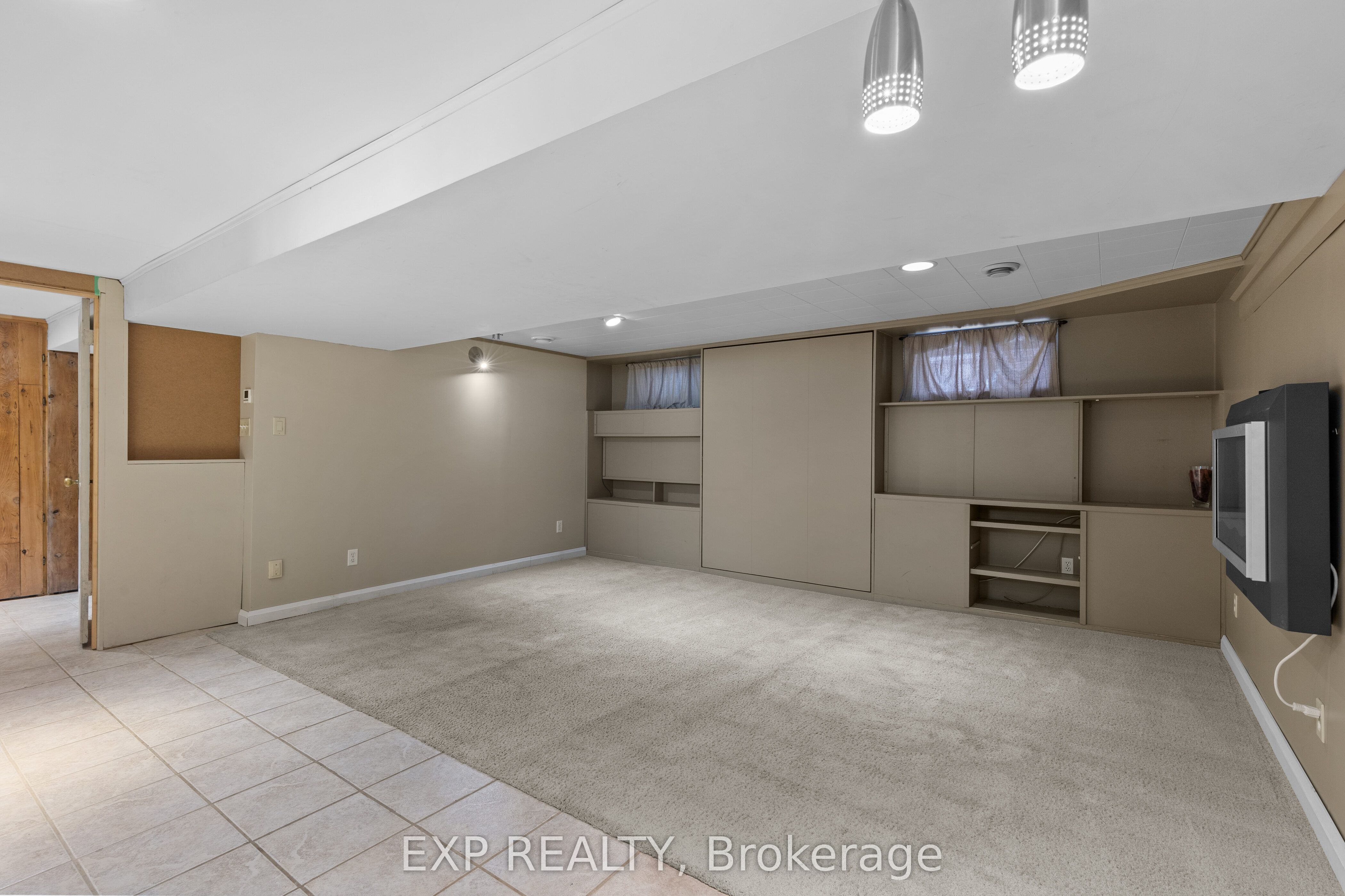 839 Dufferin Avenue Property Photo 30