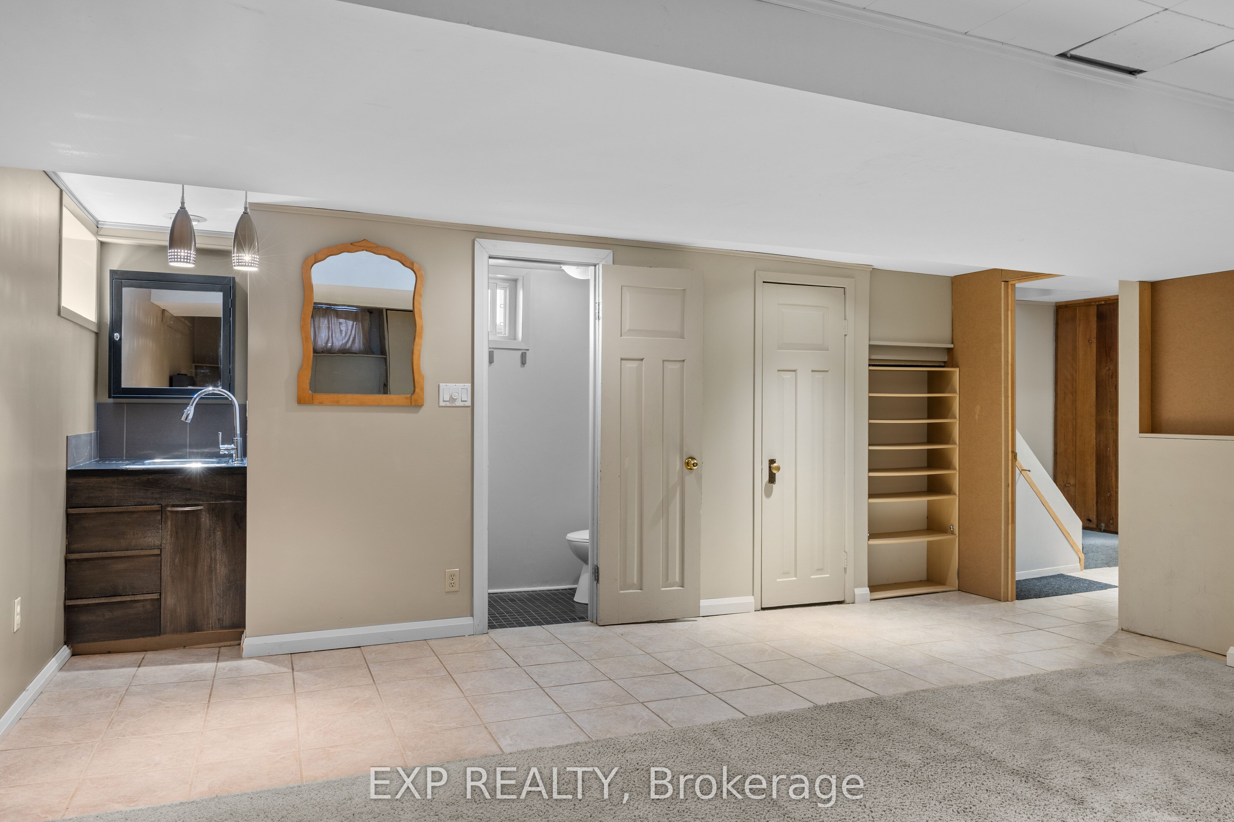 839 Dufferin Avenue Property Photo 31