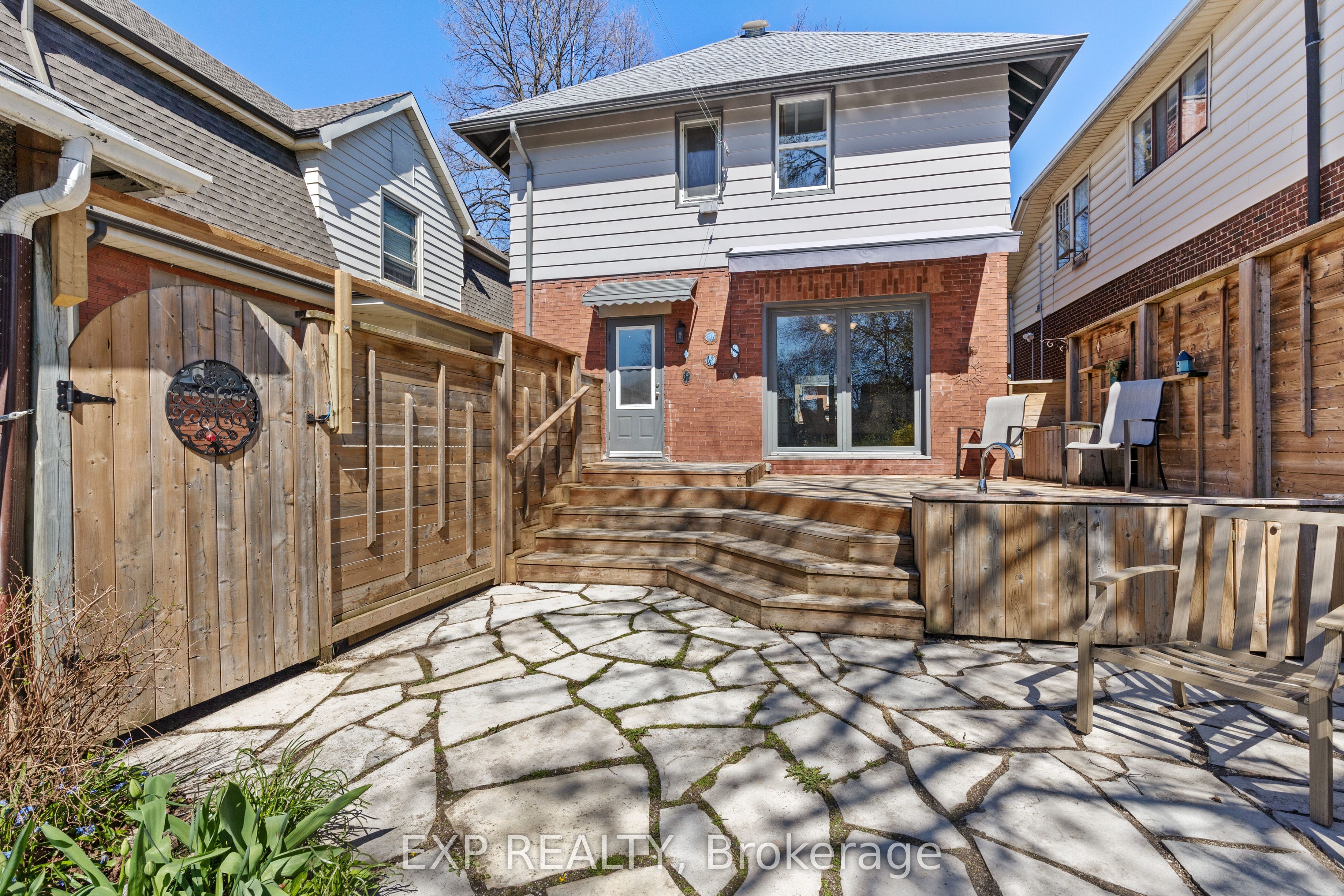 839 Dufferin Avenue Property Photo 33