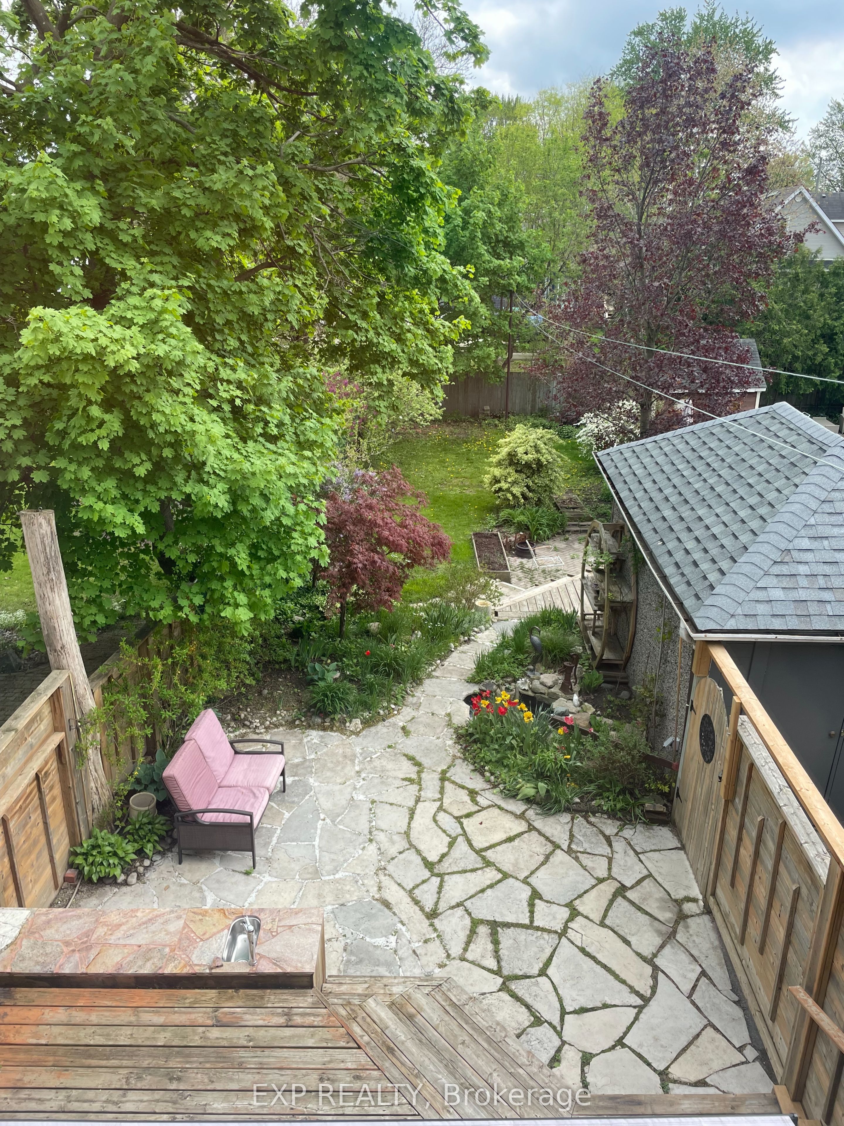 839 Dufferin Avenue Property Photo 38