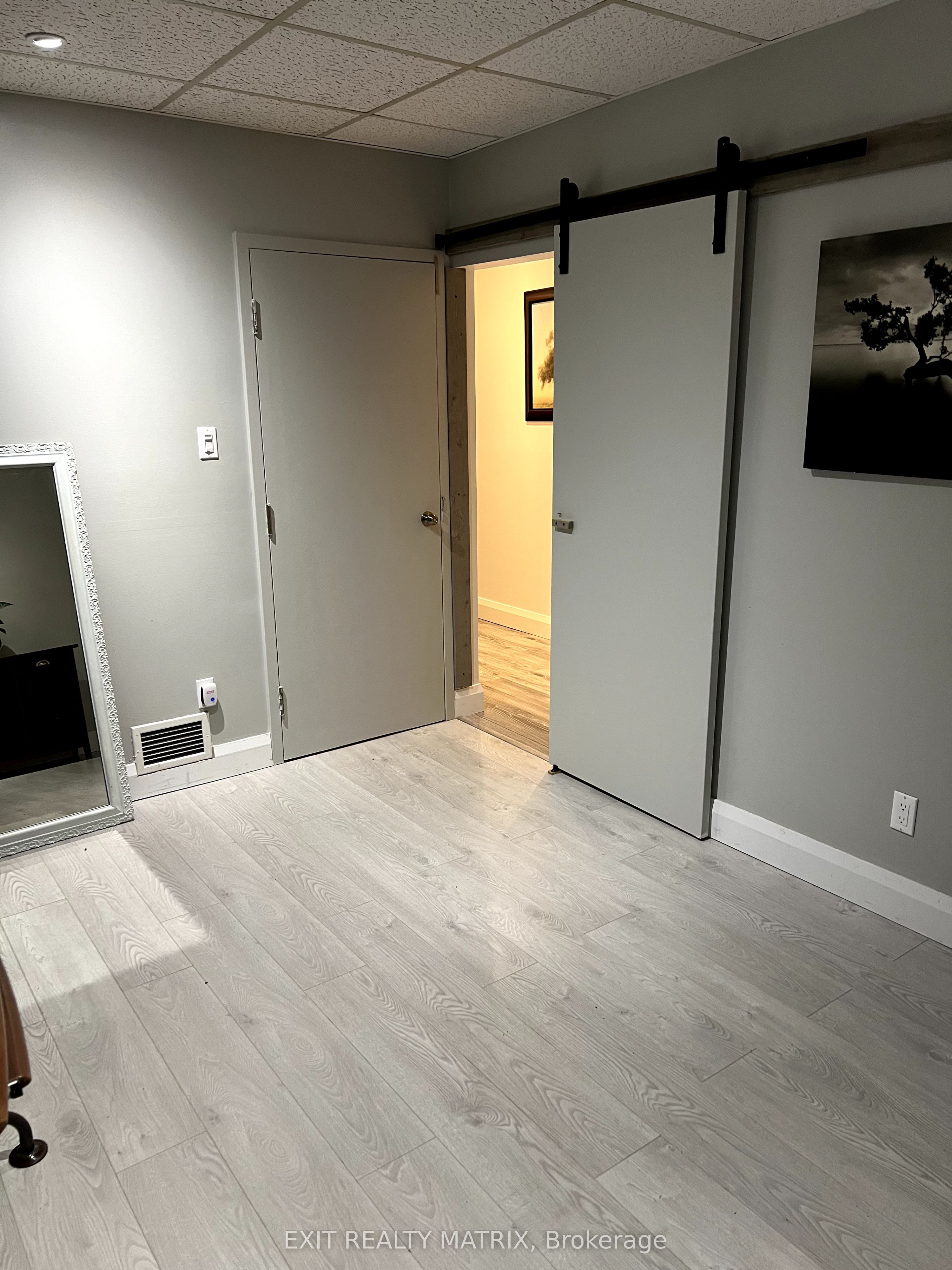 #unit 5 - 74 Bridge Street Property Photo 3