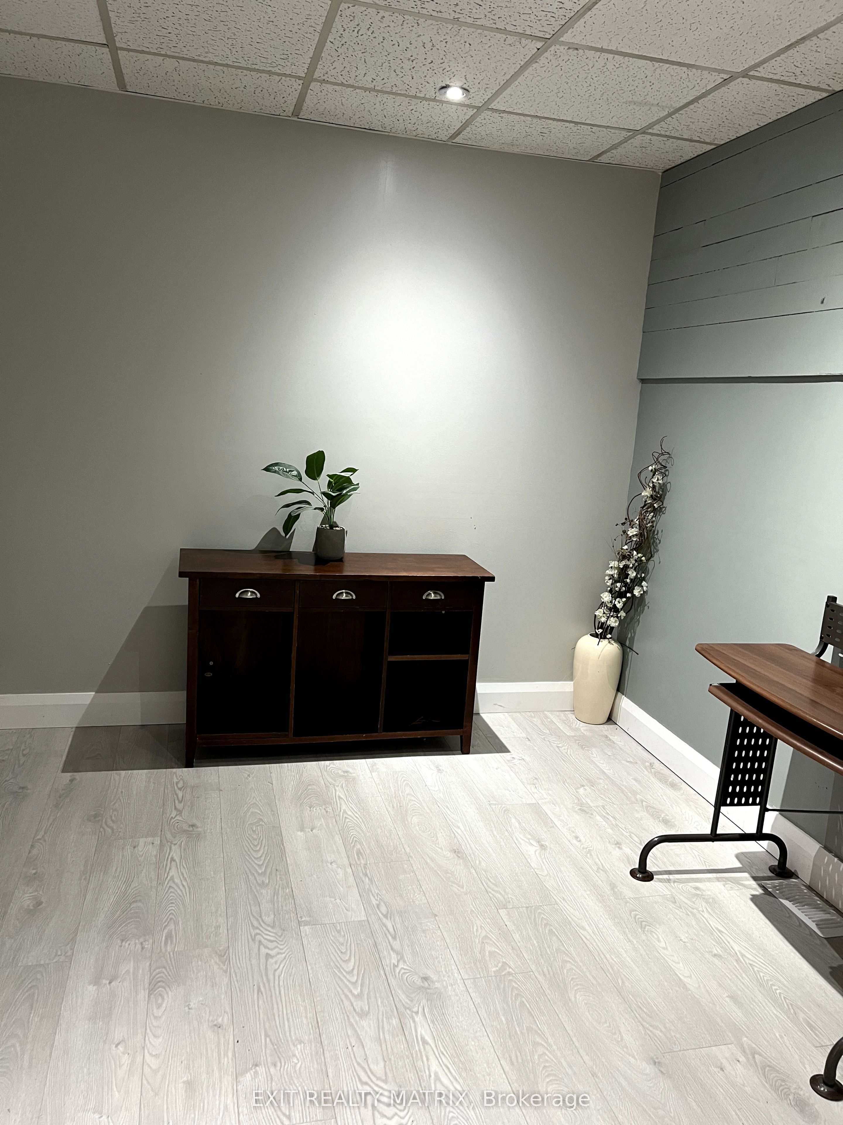 #unit 5 - 74 Bridge Street Property Photo 6