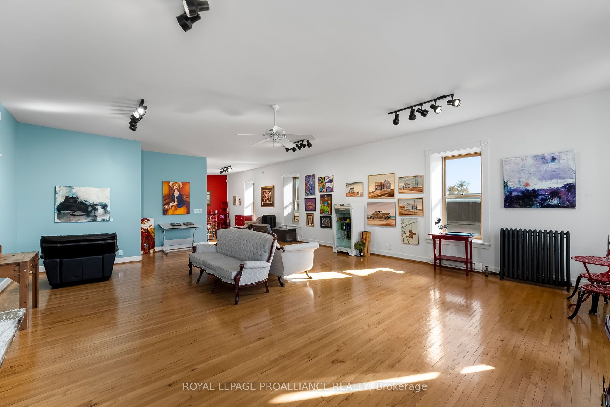 345 Victoria St N Property Photo 15