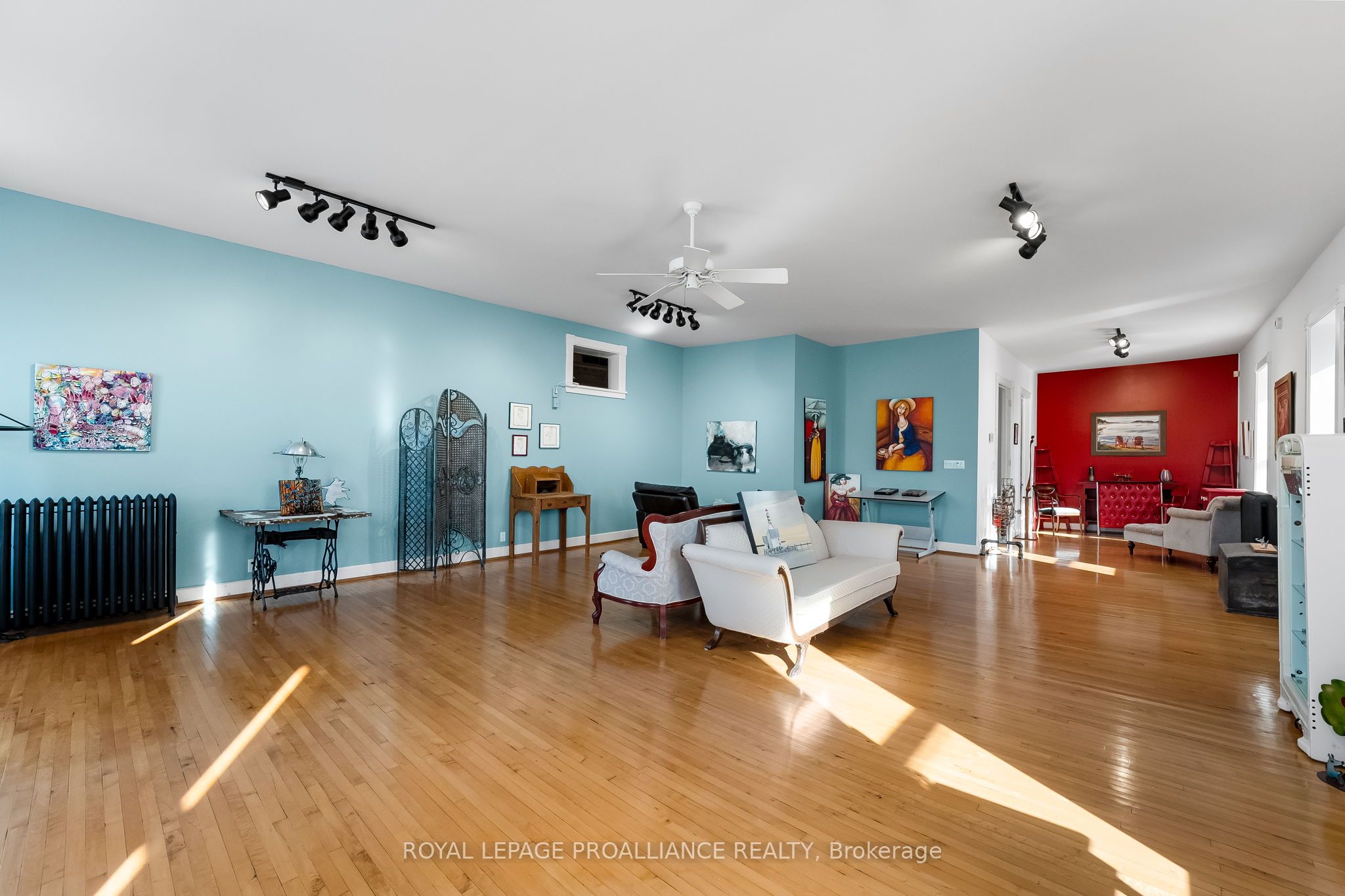 345 Victoria St N Property Photo 16