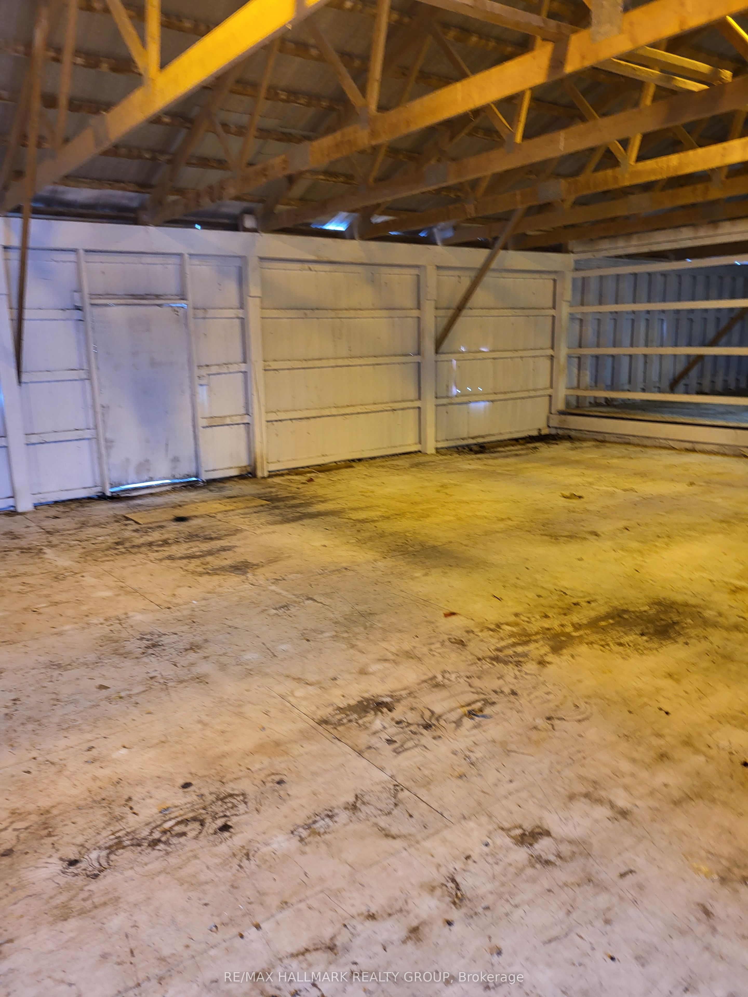 6786 Fourth Line Road Property Photo 5
